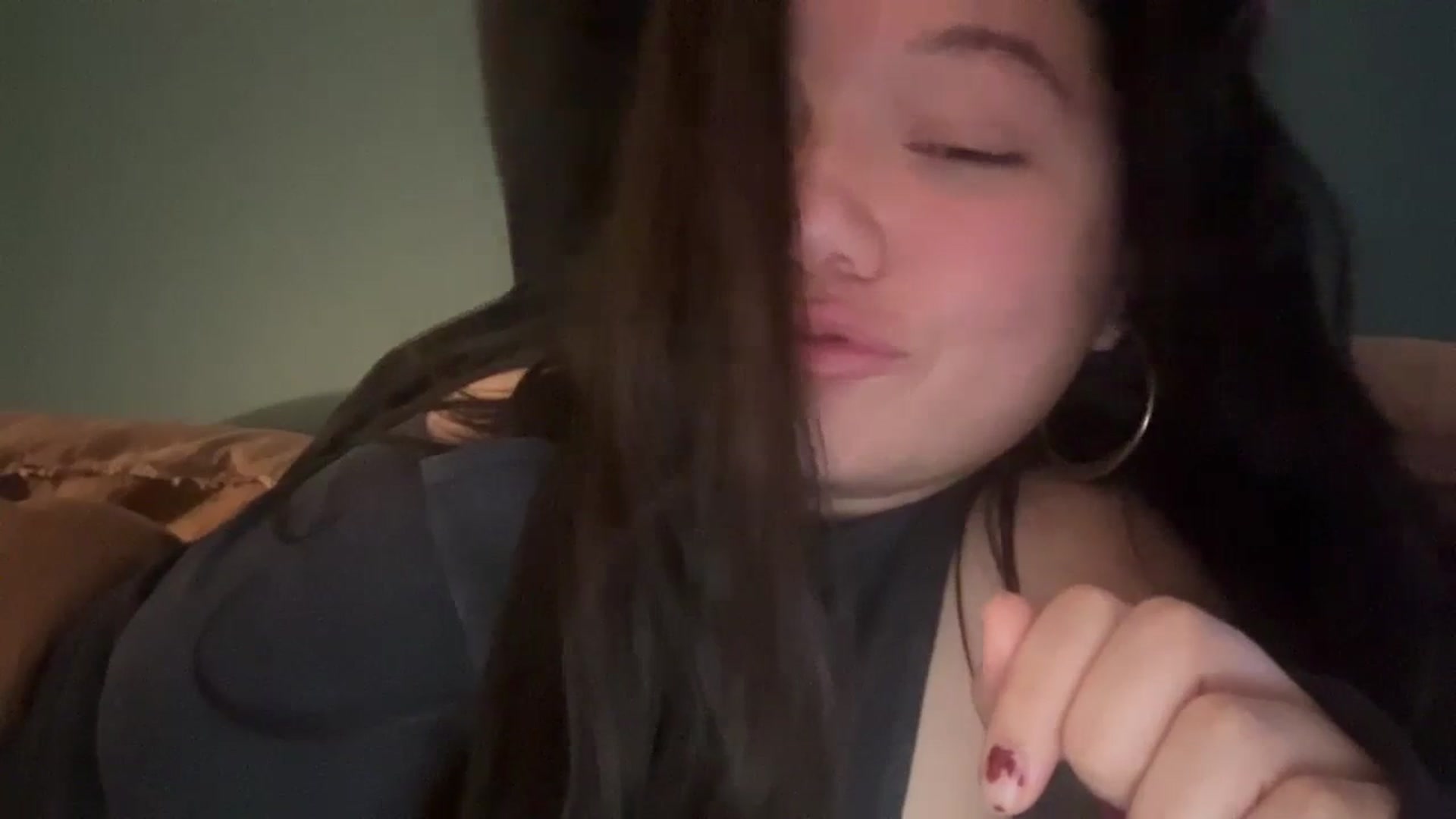 Gallery image thumbnail from imava's myfreecams stream on, 03/04/2024, 17:20 image 2 of 20
