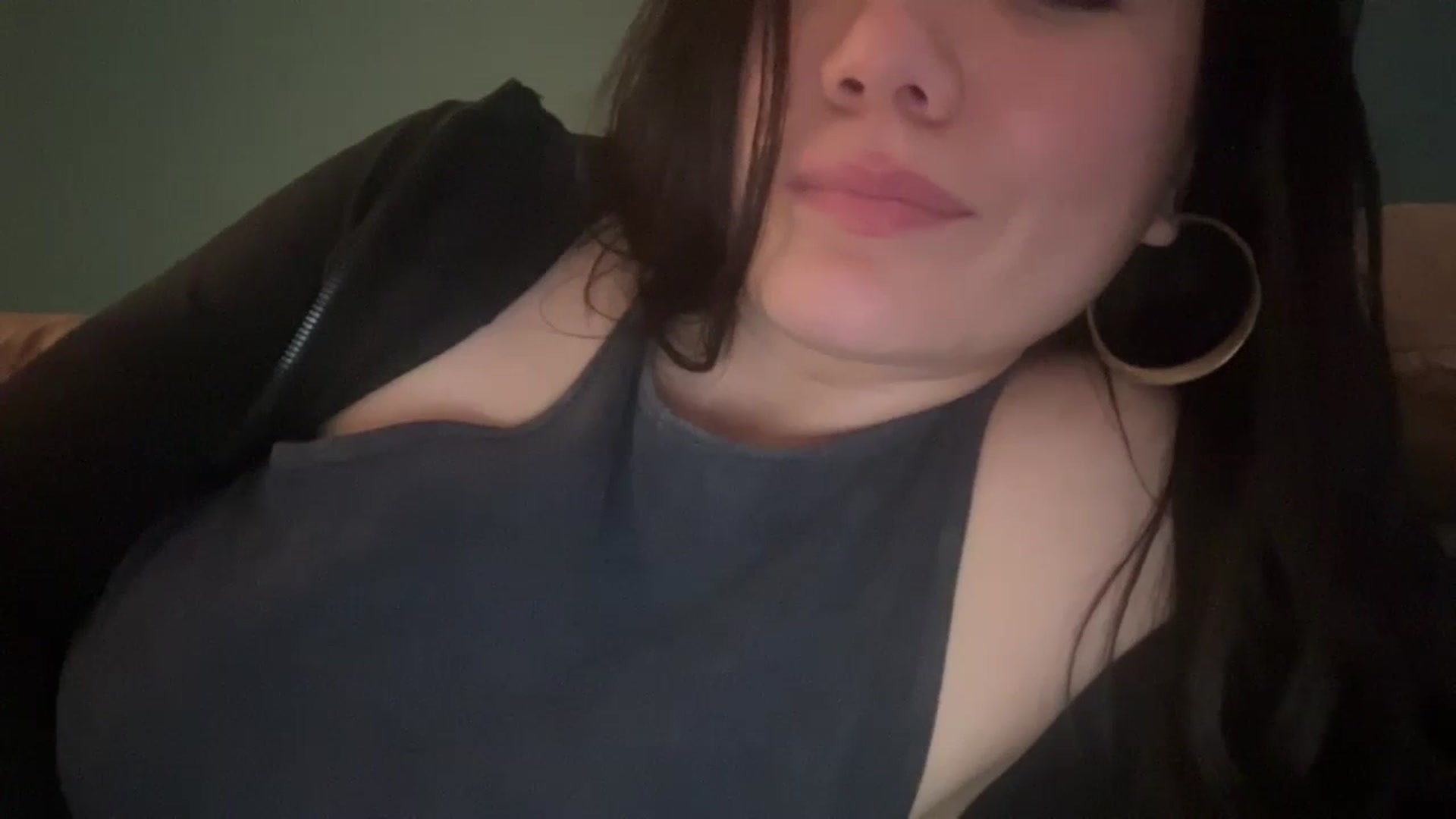 Gallery image thumbnail from imava's myfreecams stream on, 03/04/2024, 17:20 image 9 of 20