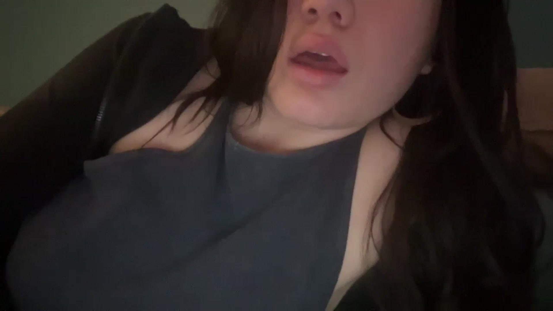 Gallery image thumbnail from imava's myfreecams stream on, 03/04/2024, 17:20 image 7 of 20
