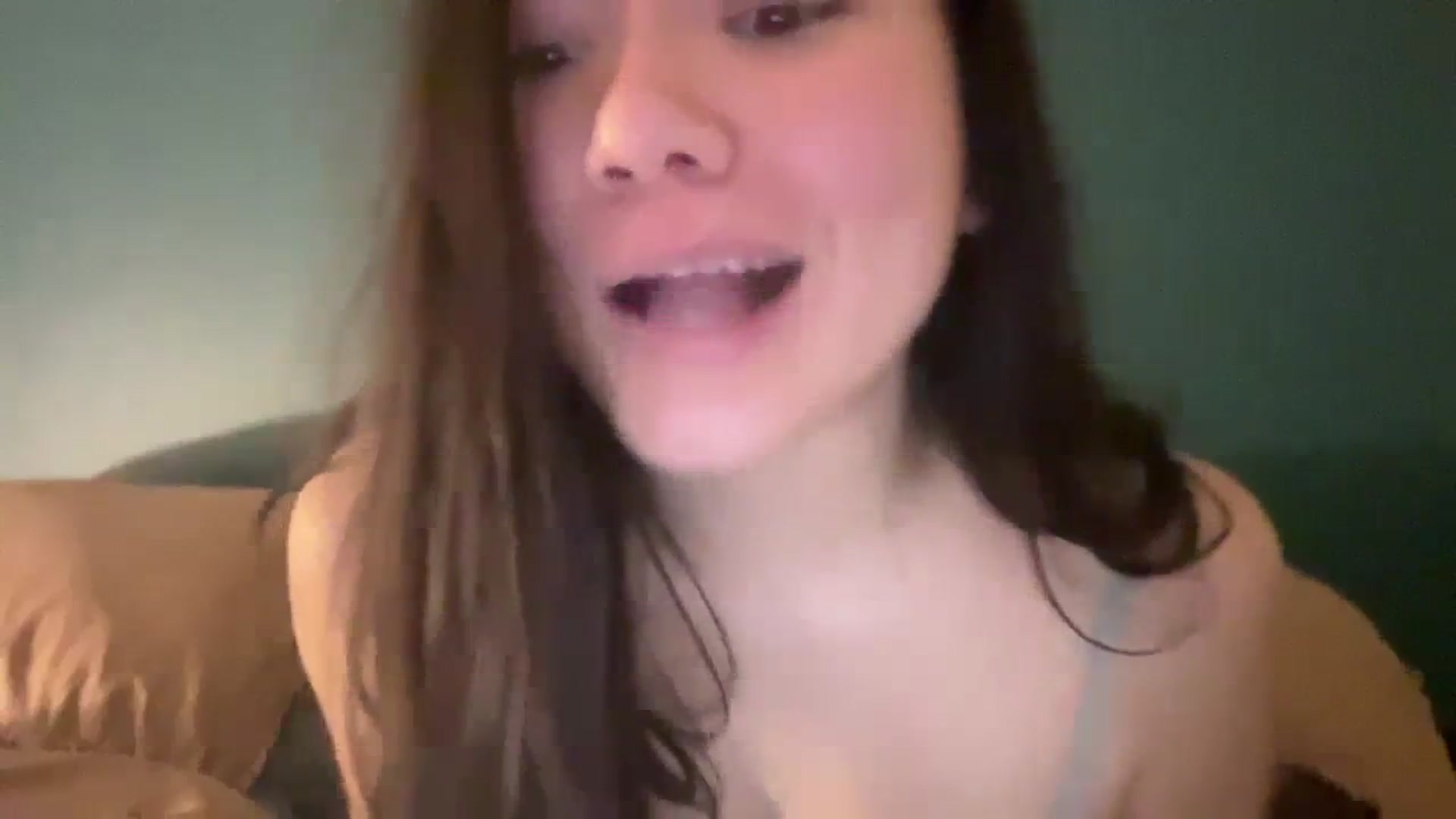 Gallery image thumbnail from imava's myfreecams stream on, 03/07/2024, 18:24 image 10 of 20