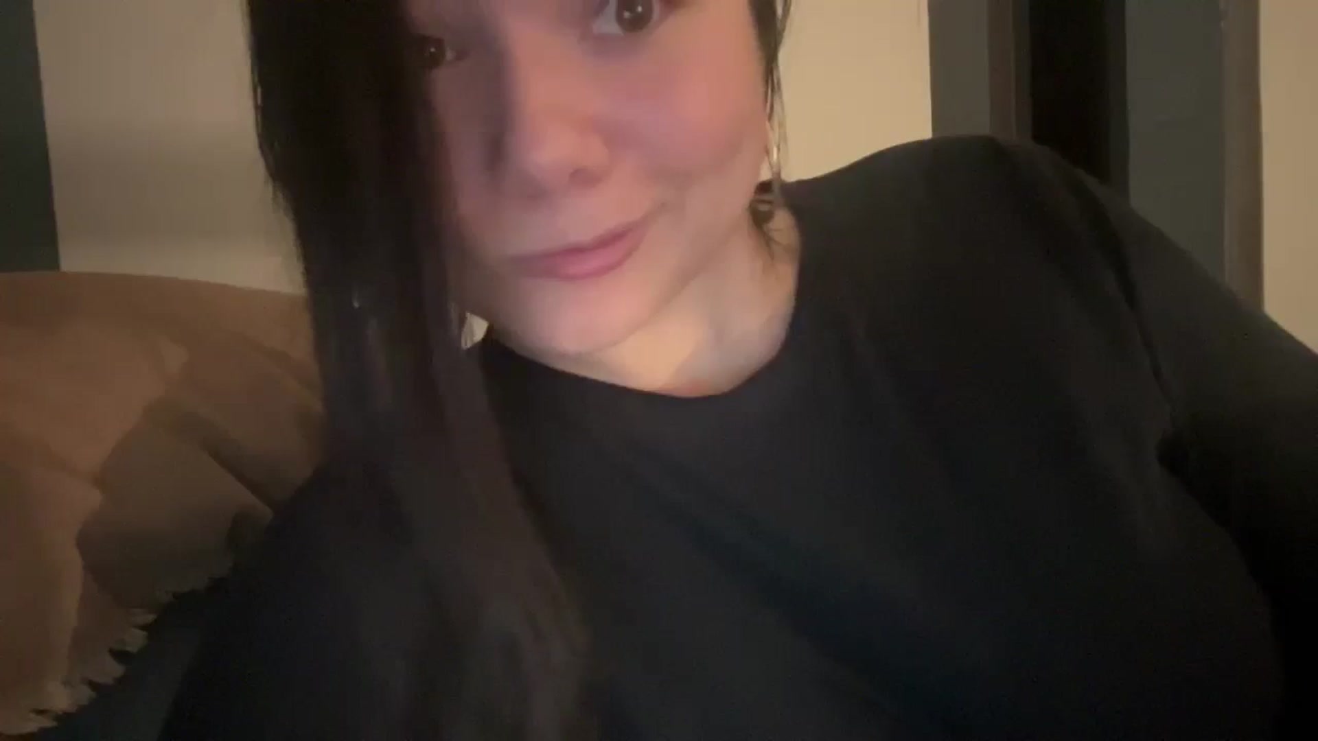 Gallery image thumbnail from imava's myfreecams stream on, 03/08/2024, 19:11 image 8 of 20