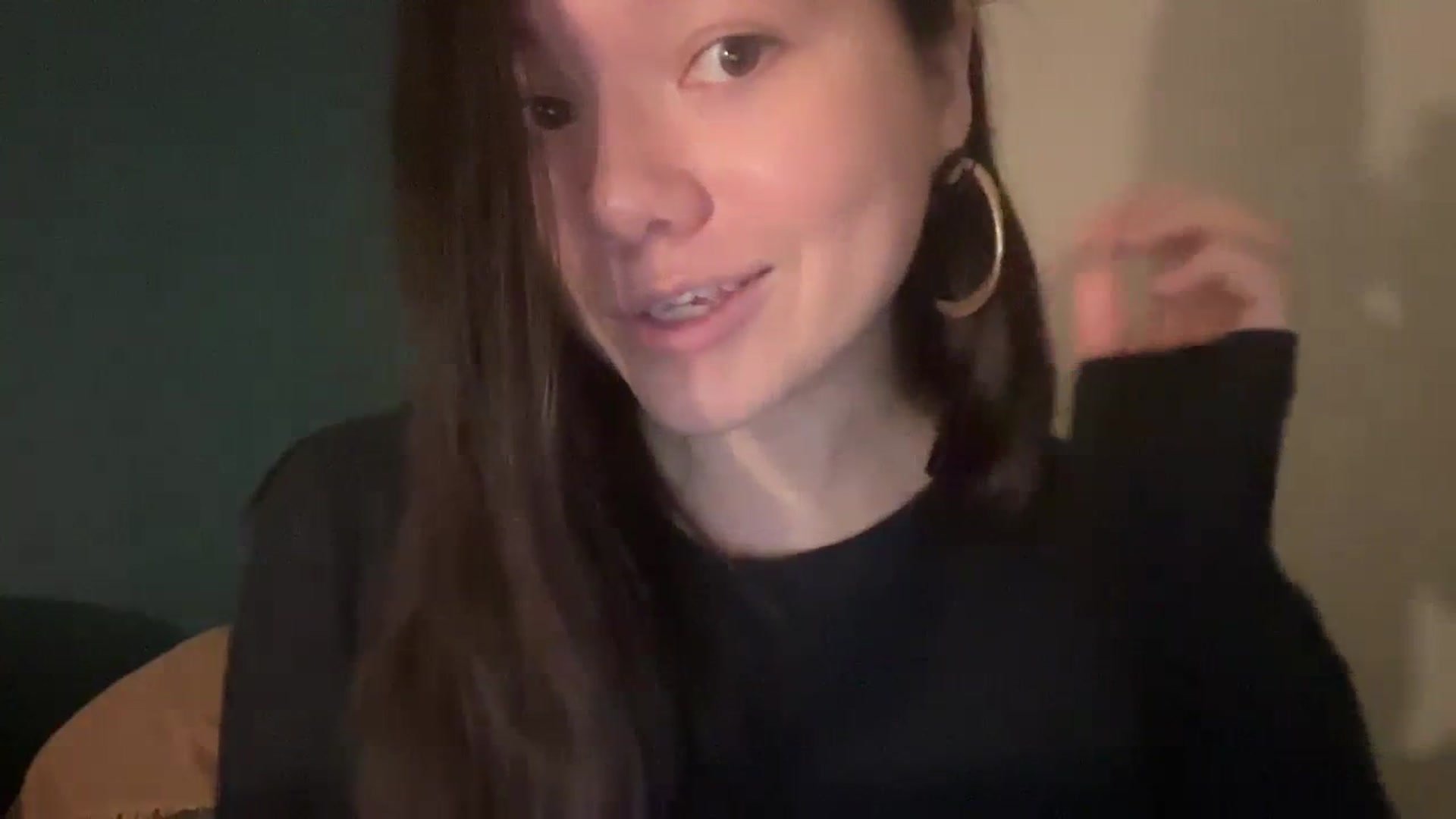 Gallery image thumbnail from imava's myfreecams stream on, 03/08/2024, 19:11 image 16 of 20