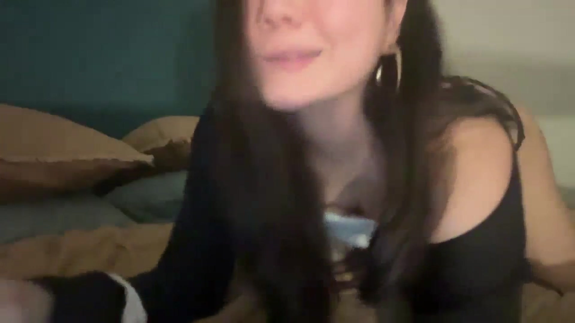 Gallery image thumbnail from imava's myfreecams stream on, 03/09/2024, 18:59 image 18 of 20