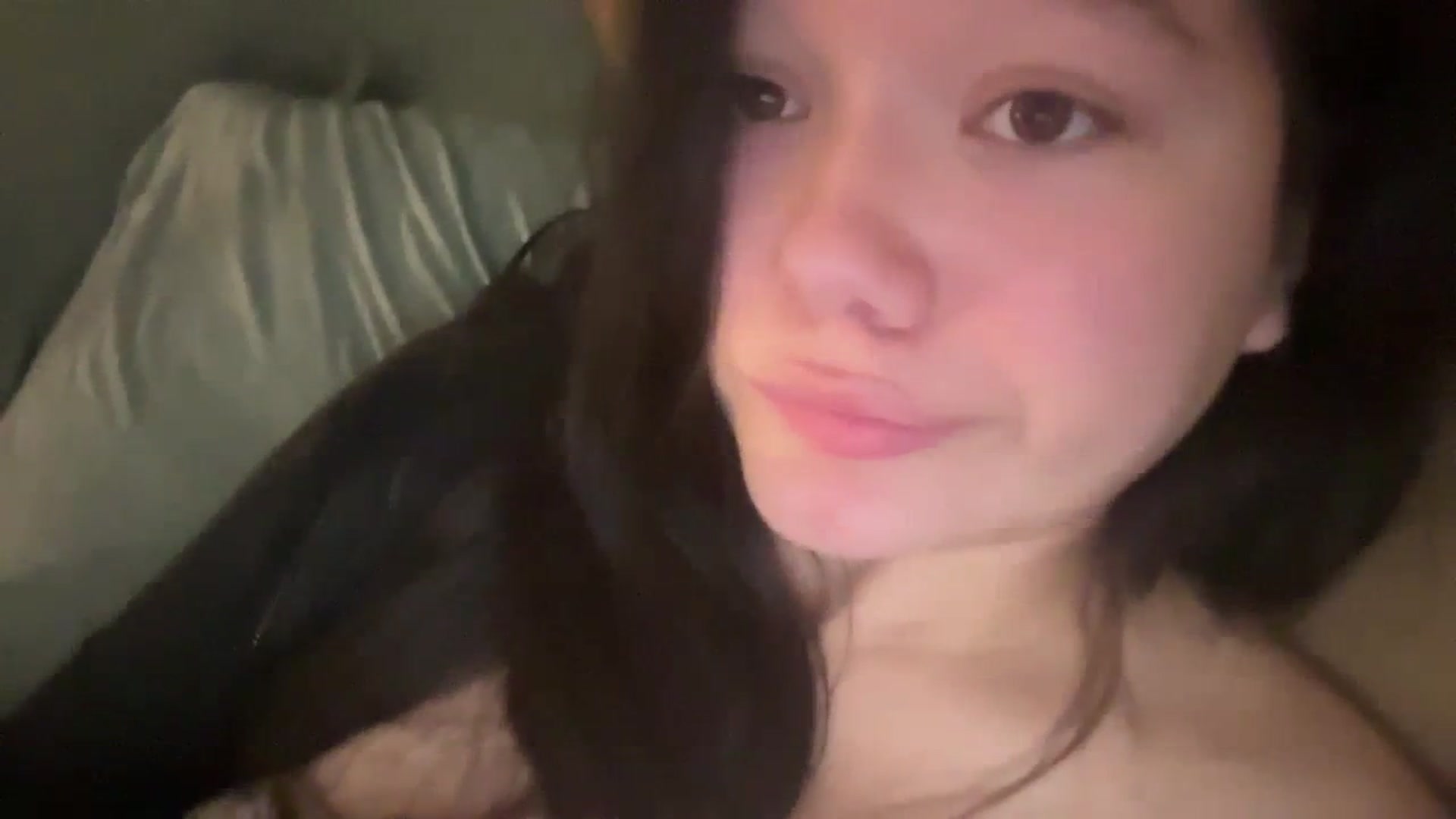 Gallery image thumbnail from imava's myfreecams stream on, 03/16/2024, 23:26 image 14 of 20
