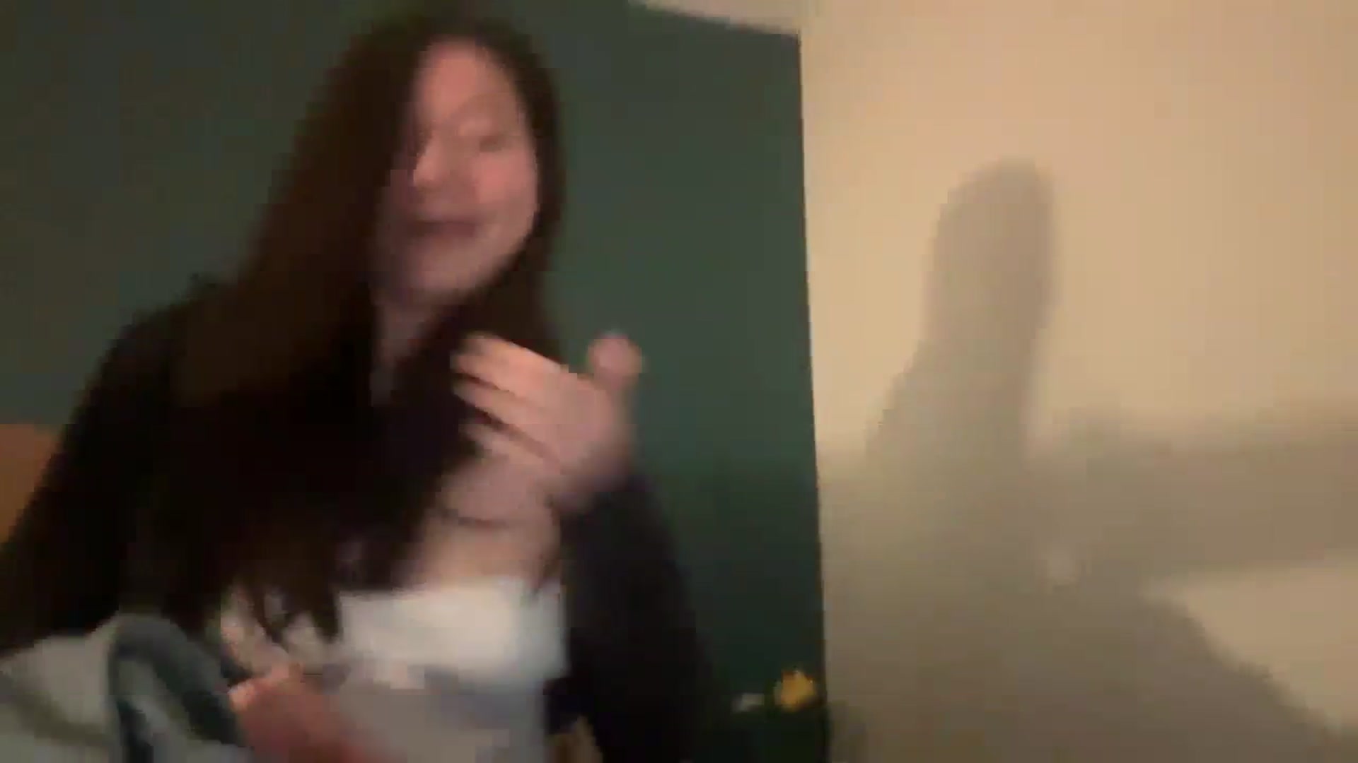 Gallery image thumbnail from imava's myfreecams stream on, 03/16/2024, 23:26 image 3 of 20