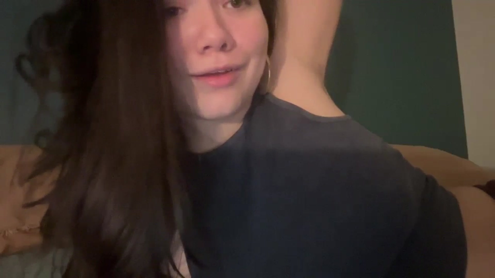 Gallery image thumbnail from imava's myfreecams stream on, 03/17/2024, 21:37 image 10 of 20