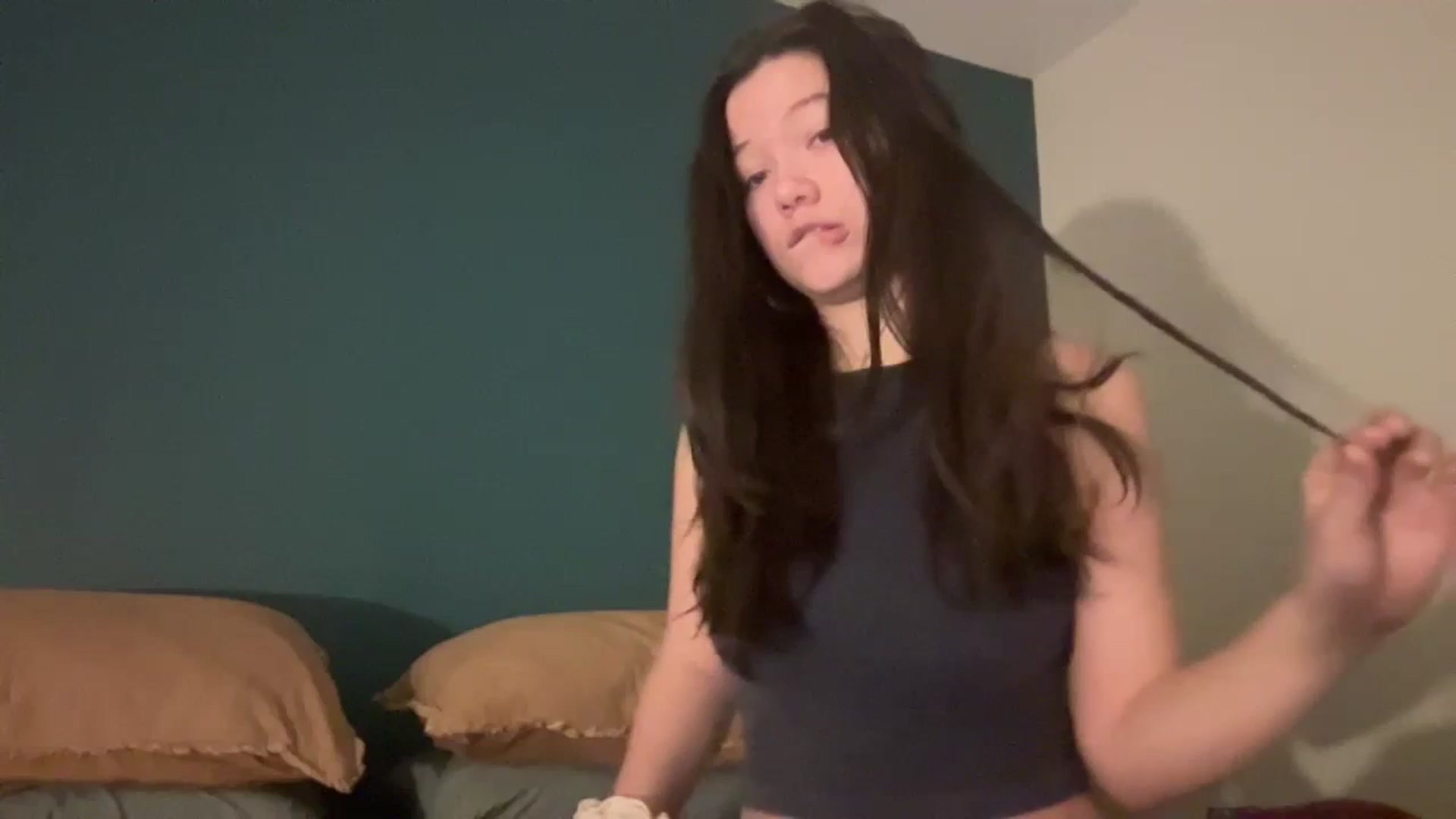 Gallery image thumbnail from imava's myfreecams stream on, 03/17/2024, 21:37 image 1 of 20