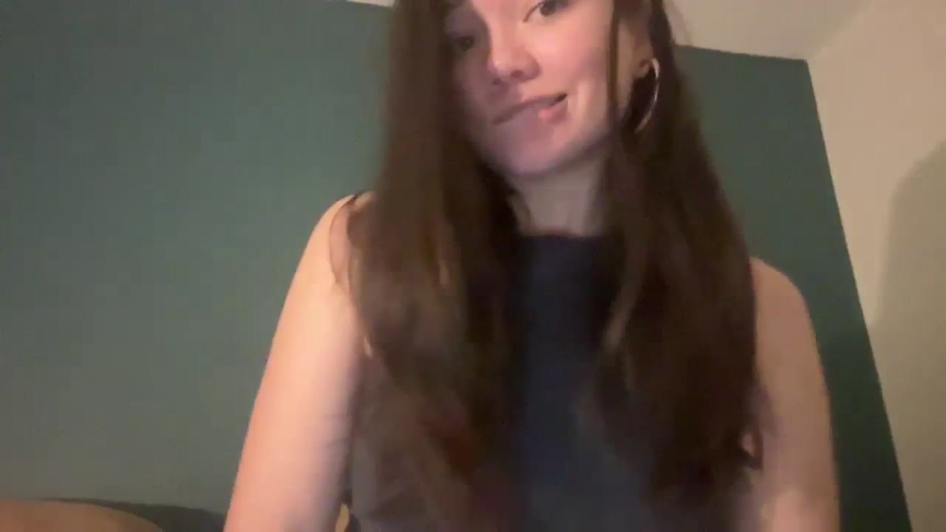 Gallery image thumbnail from imava's myfreecams stream on, 03/17/2024, 21:37 image 11 of 20