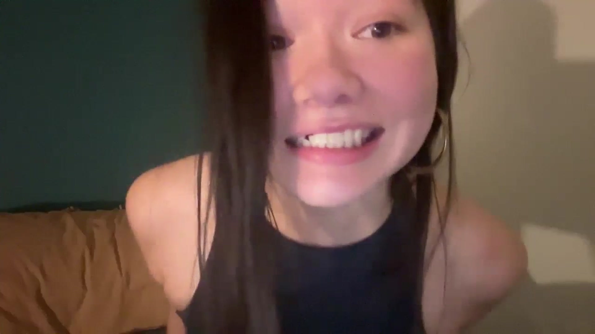 Gallery image thumbnail from imava's myfreecams stream on, 03/18/2024, 05:41 image 10 of 20