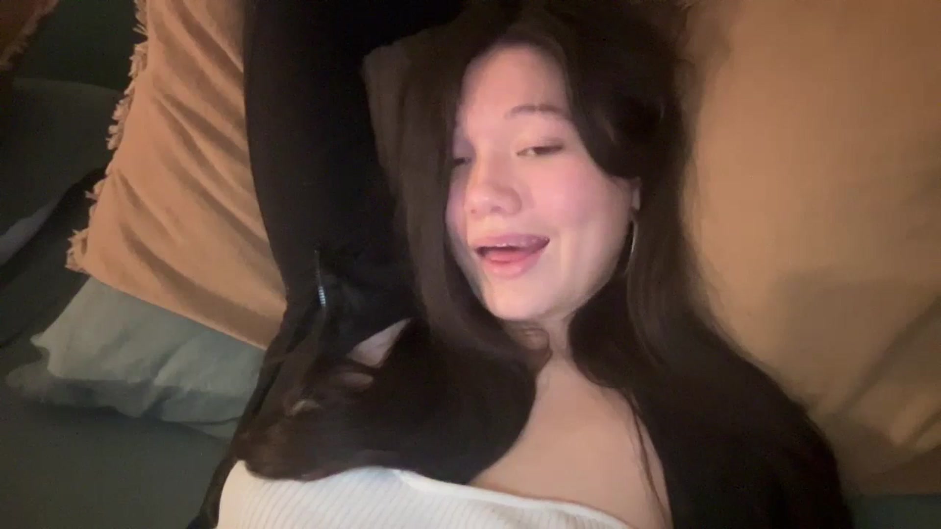 Gallery image thumbnail from imava's myfreecams stream on, 03/21/2024, 06:04 image 11 of 20