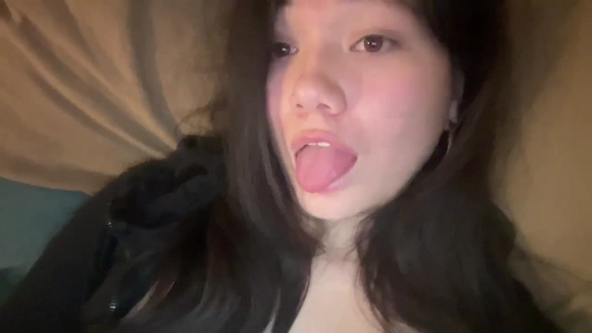 Gallery image thumbnail from imava's myfreecams stream on, 03/21/2024, 06:04 image 5 of 20