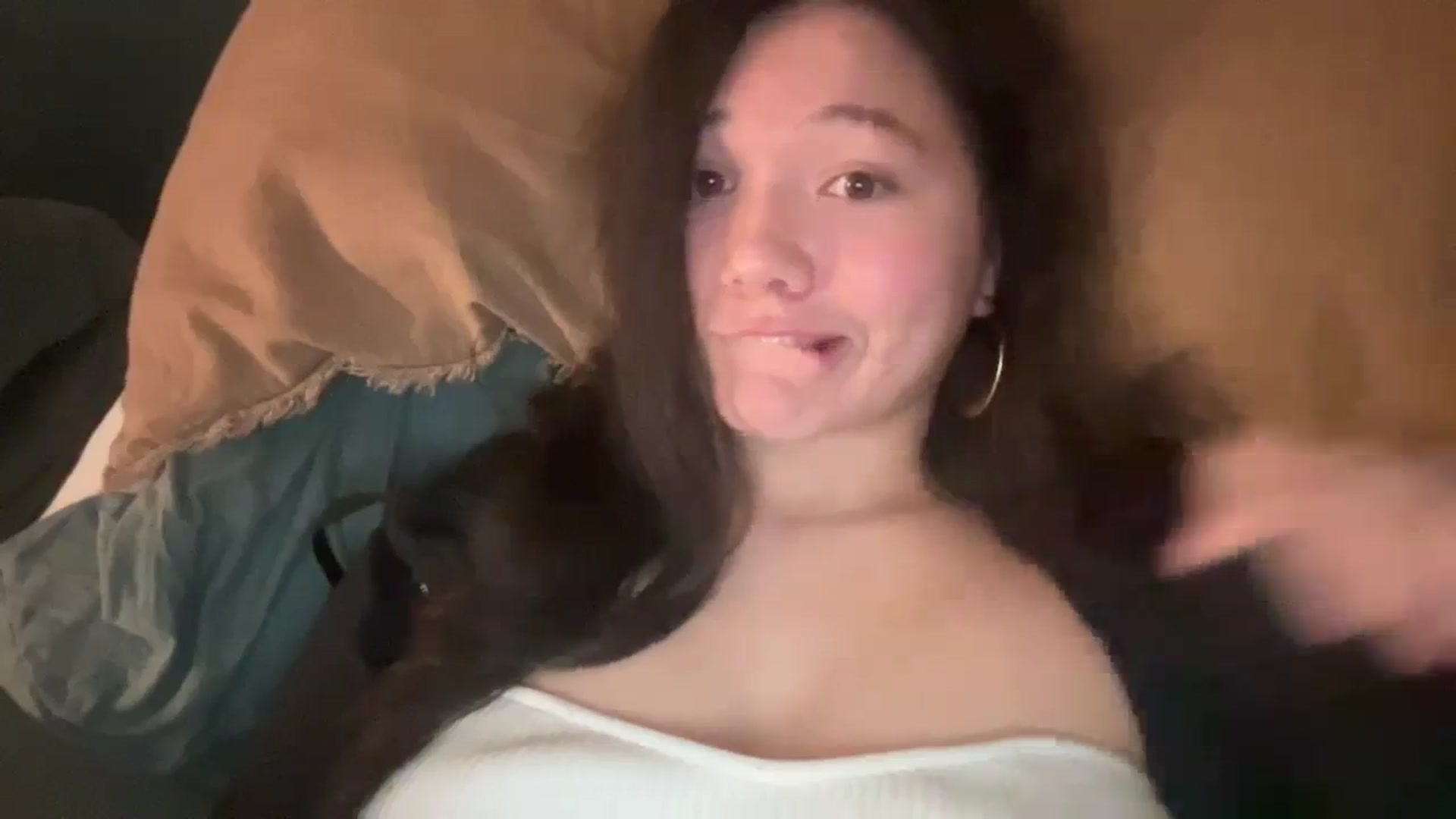 Gallery image thumbnail from imava's myfreecams stream on, 03/21/2024, 06:04 image 17 of 20