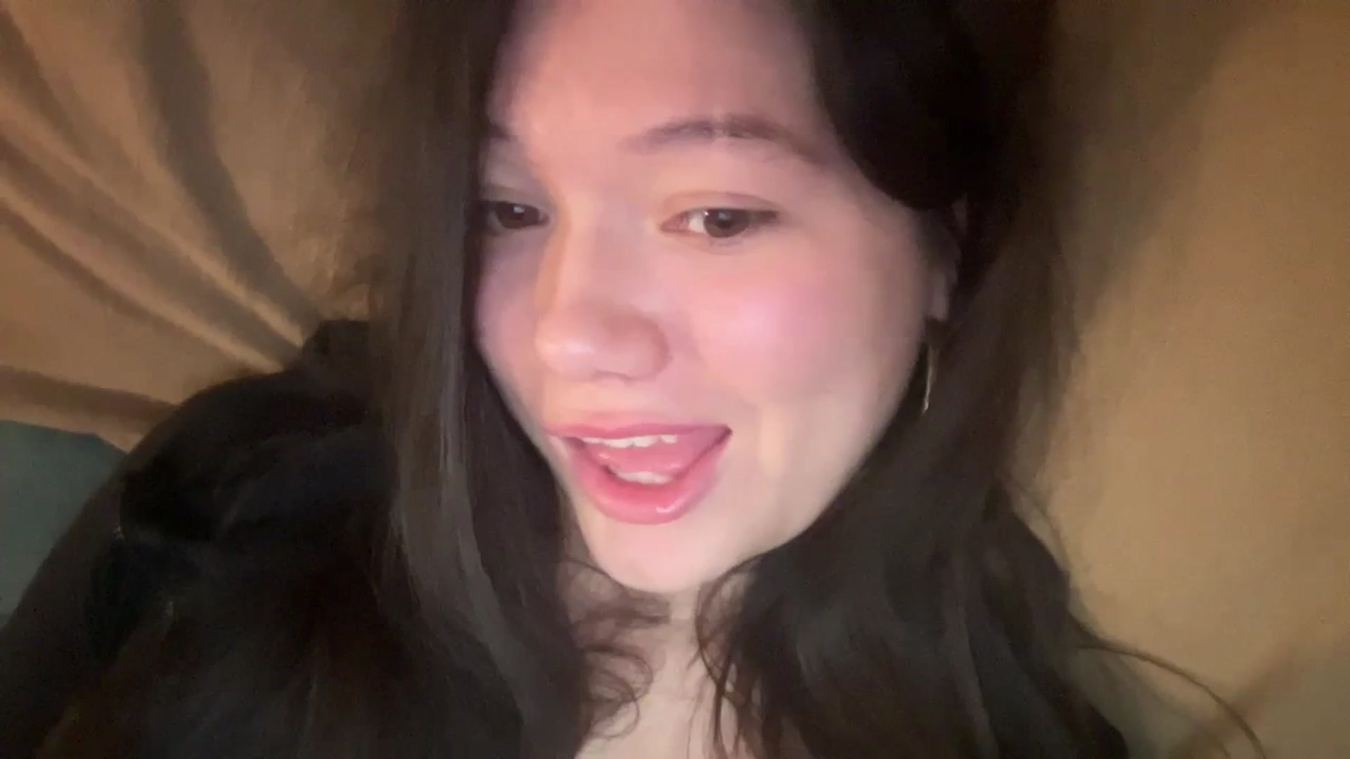 Gallery image thumbnail from imava's myfreecams stream on, 03/21/2024, 06:04 image 7 of 20
