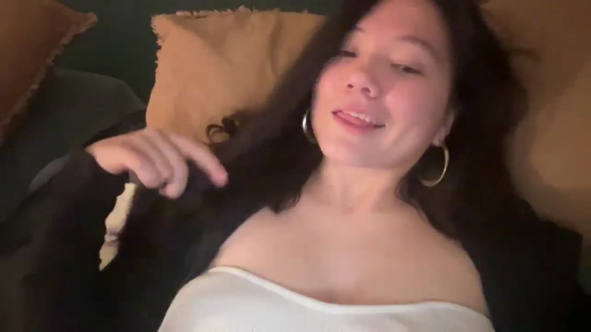 Gallery image thumbnail from imava's myfreecams stream on, 03/21/2024, 07:56 image 19 of 20