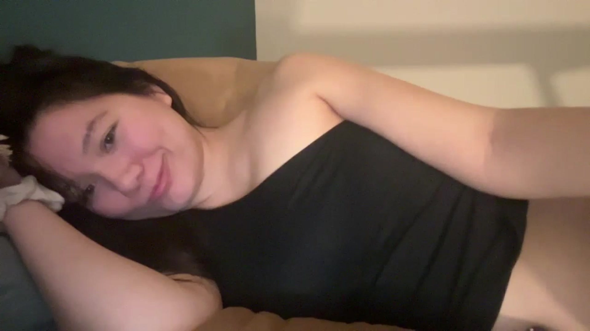 Gallery image thumbnail from imava's myfreecams stream on, 03/21/2024, 23:22 image 8 of 20