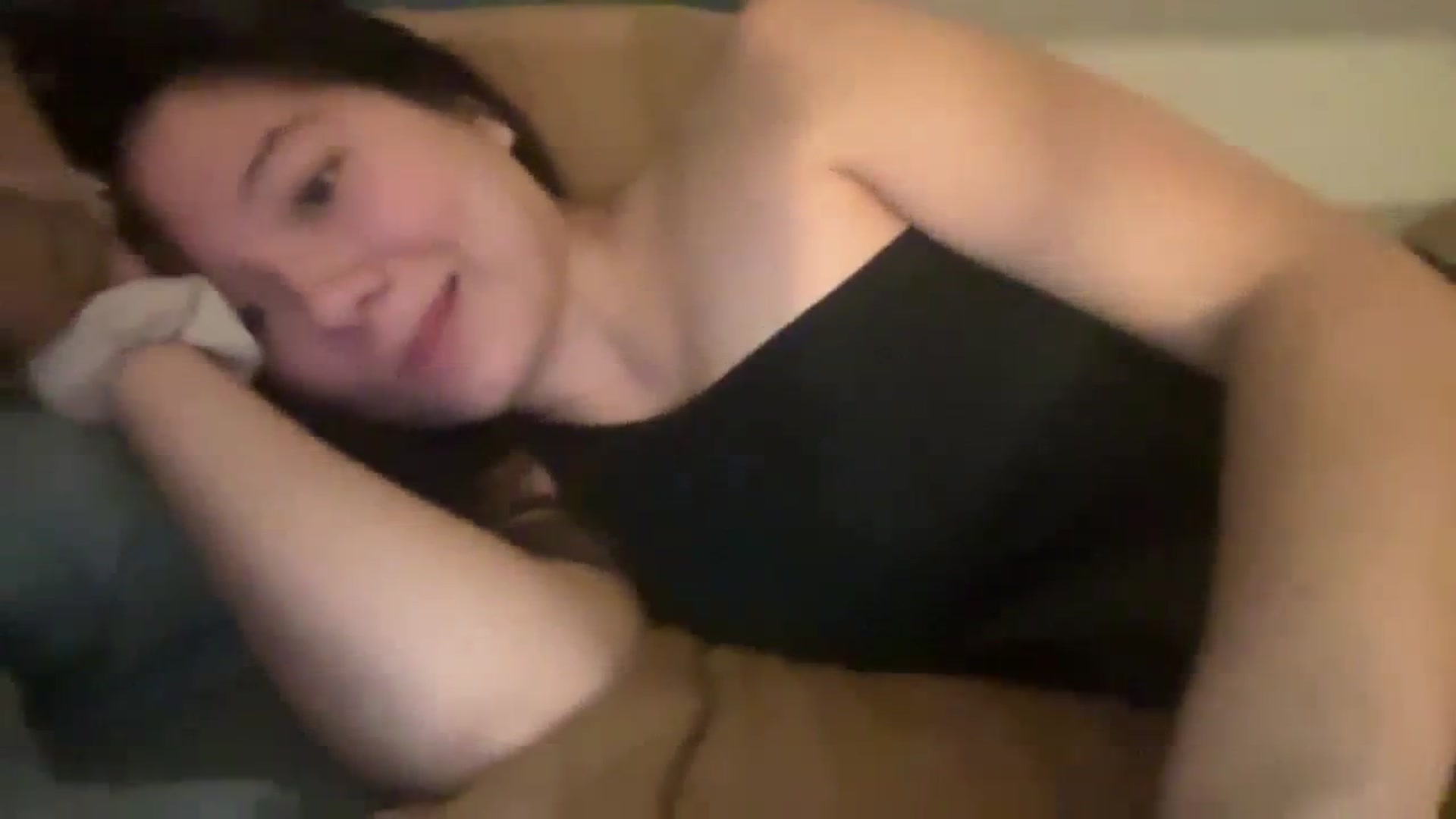Gallery image thumbnail from imava's myfreecams stream on, 03/21/2024, 23:22 image 11 of 20