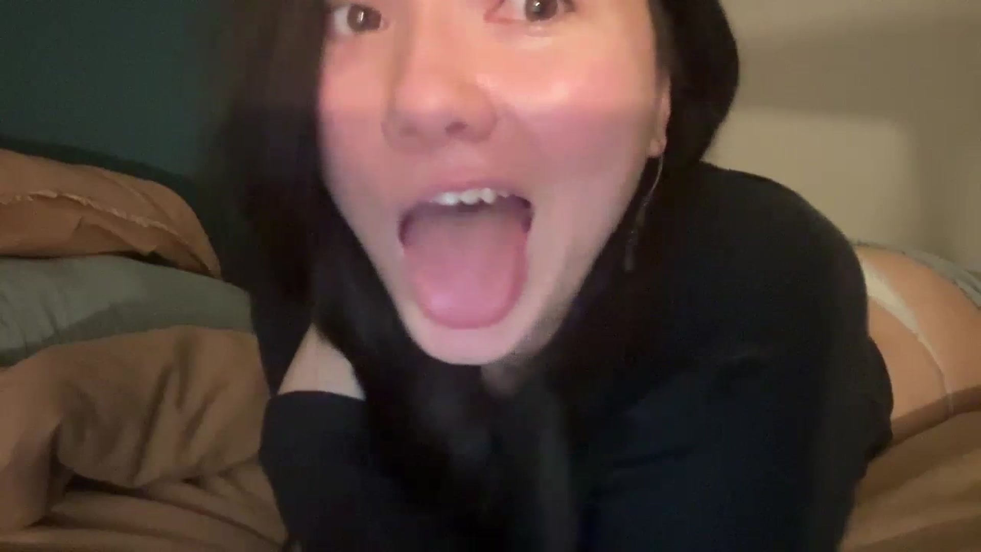 Gallery image thumbnail from imava's myfreecams stream on, 03/23/2024, 07:55 image 2 of 20
