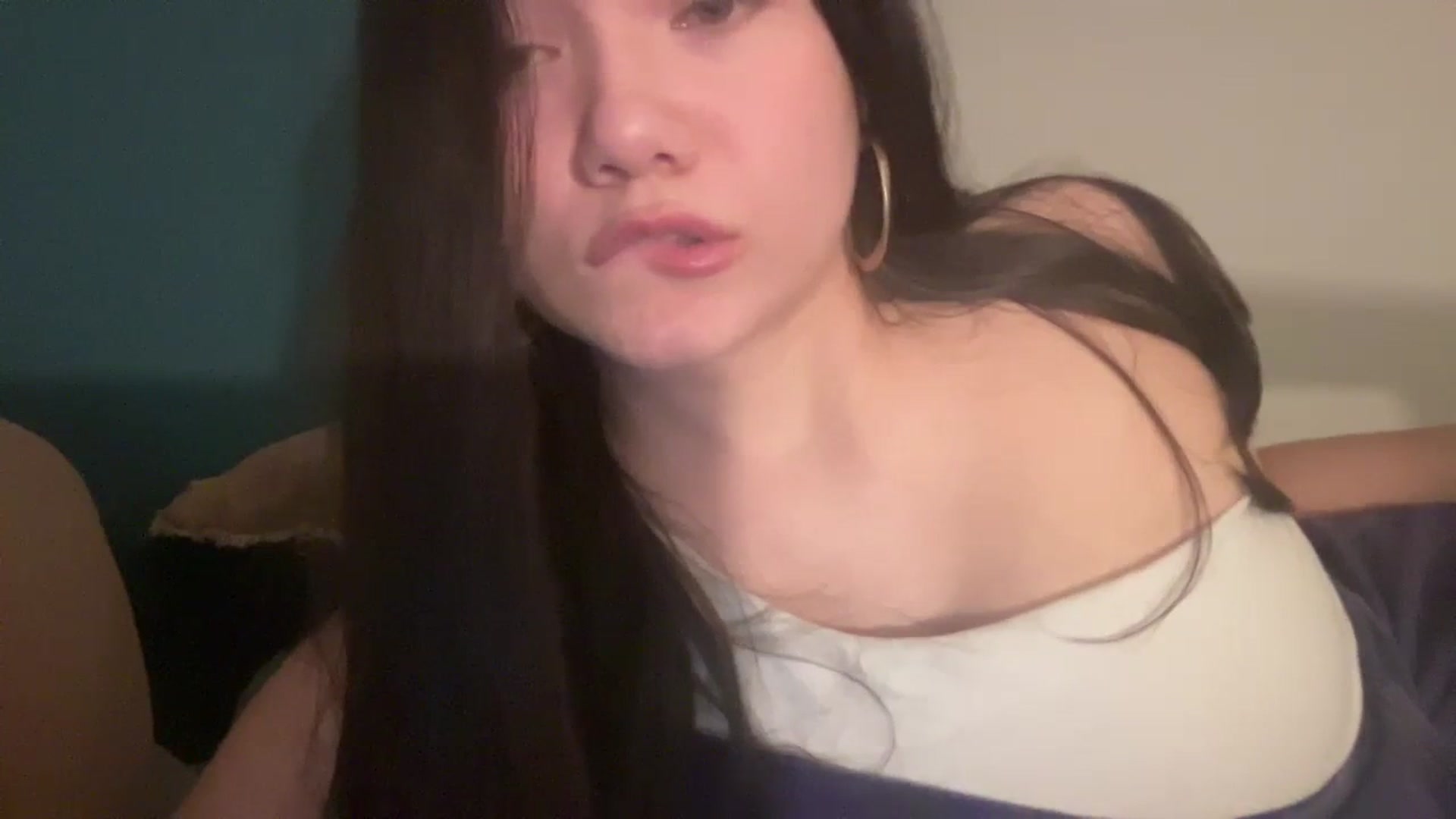 Gallery image thumbnail from imava's myfreecams stream on, 03/25/2024, 05:35 image 4 of 20