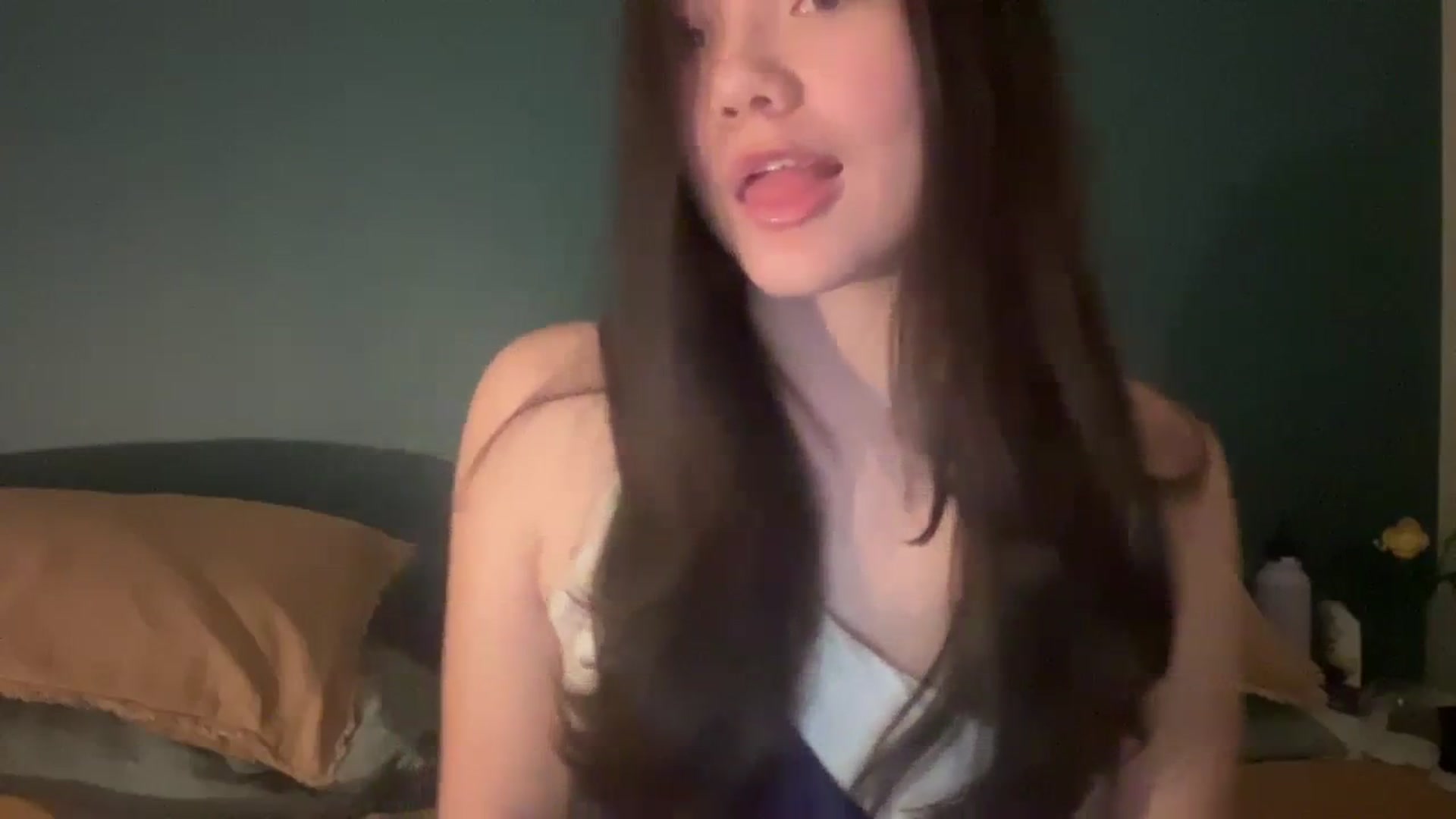 Gallery image thumbnail from imava's myfreecams stream on, 03/25/2024, 05:35 image 5 of 20