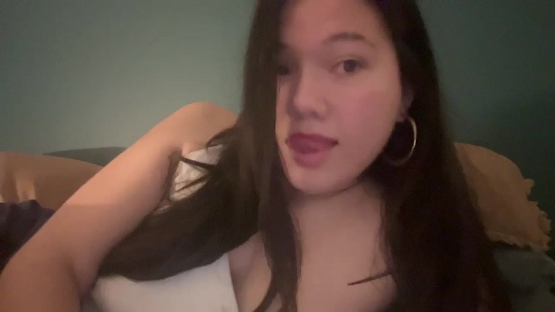 Gallery image thumbnail from imava's myfreecams stream on, 03/25/2024, 05:35 image 17 of 20