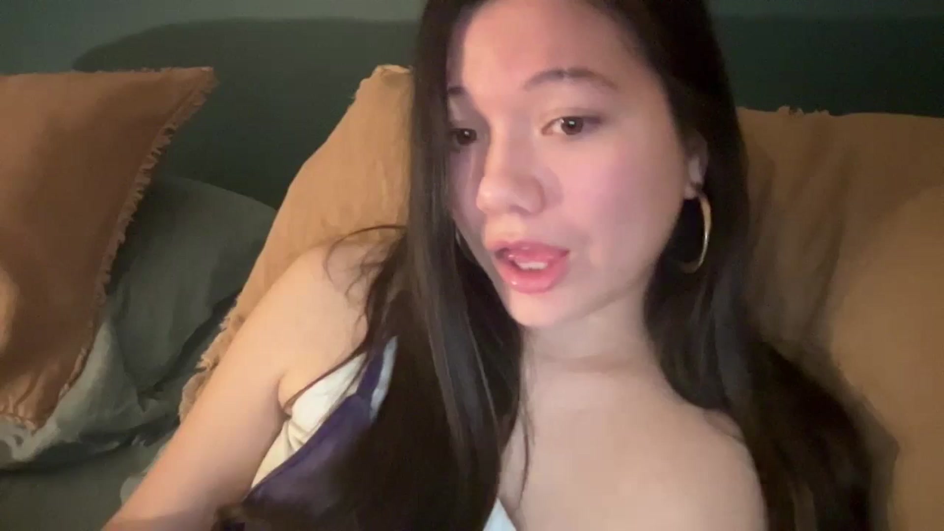 Gallery image thumbnail from imava's myfreecams stream on, 03/25/2024, 06:51 image 16 of 20
