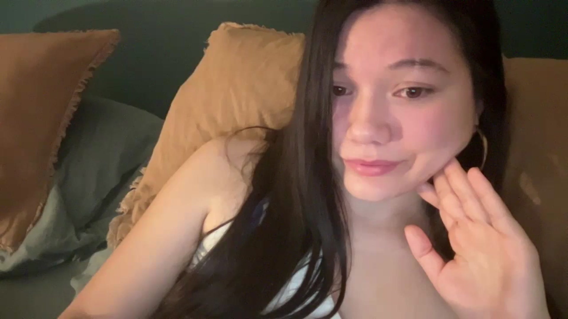 Gallery image thumbnail from imava's myfreecams stream on, 03/25/2024, 06:51 image 12 of 20