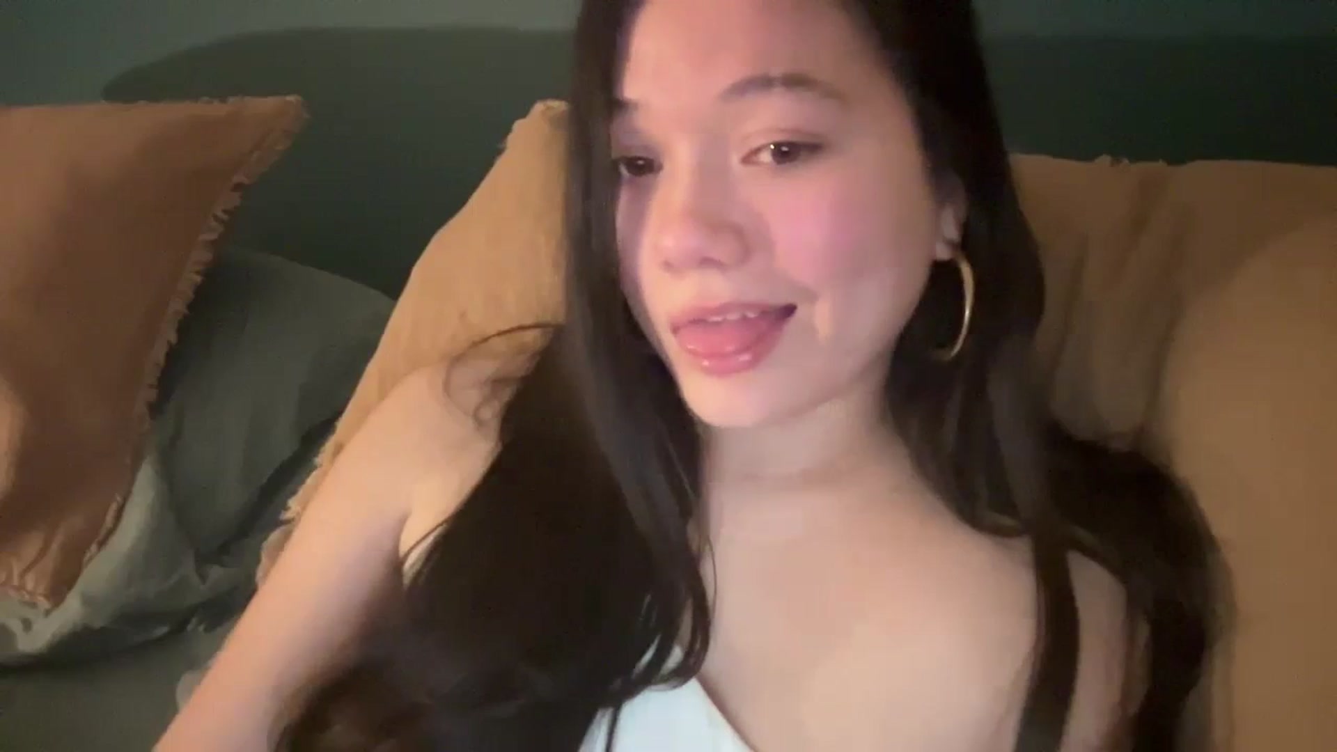 Gallery image thumbnail from imava's myfreecams stream on, 03/25/2024, 06:51 image 14 of 20
