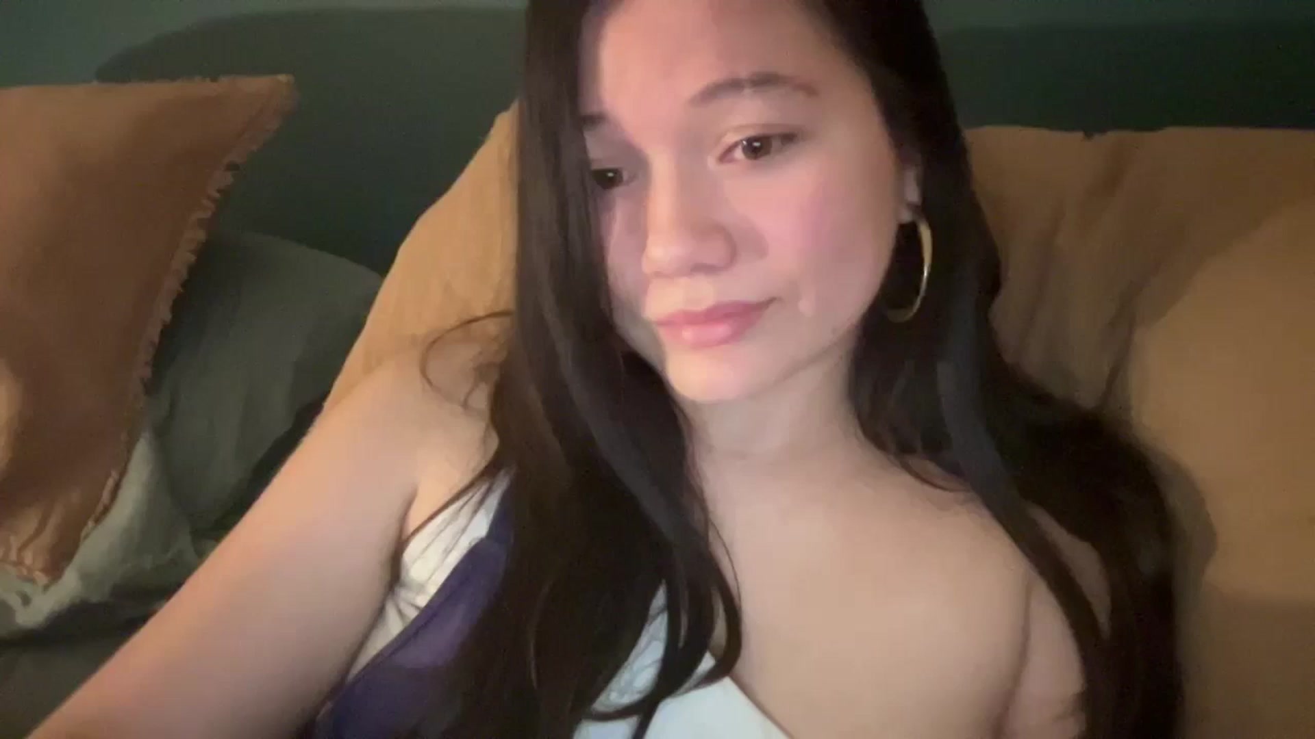 Gallery image thumbnail from imava's myfreecams stream on, 03/25/2024, 06:51 image 17 of 20