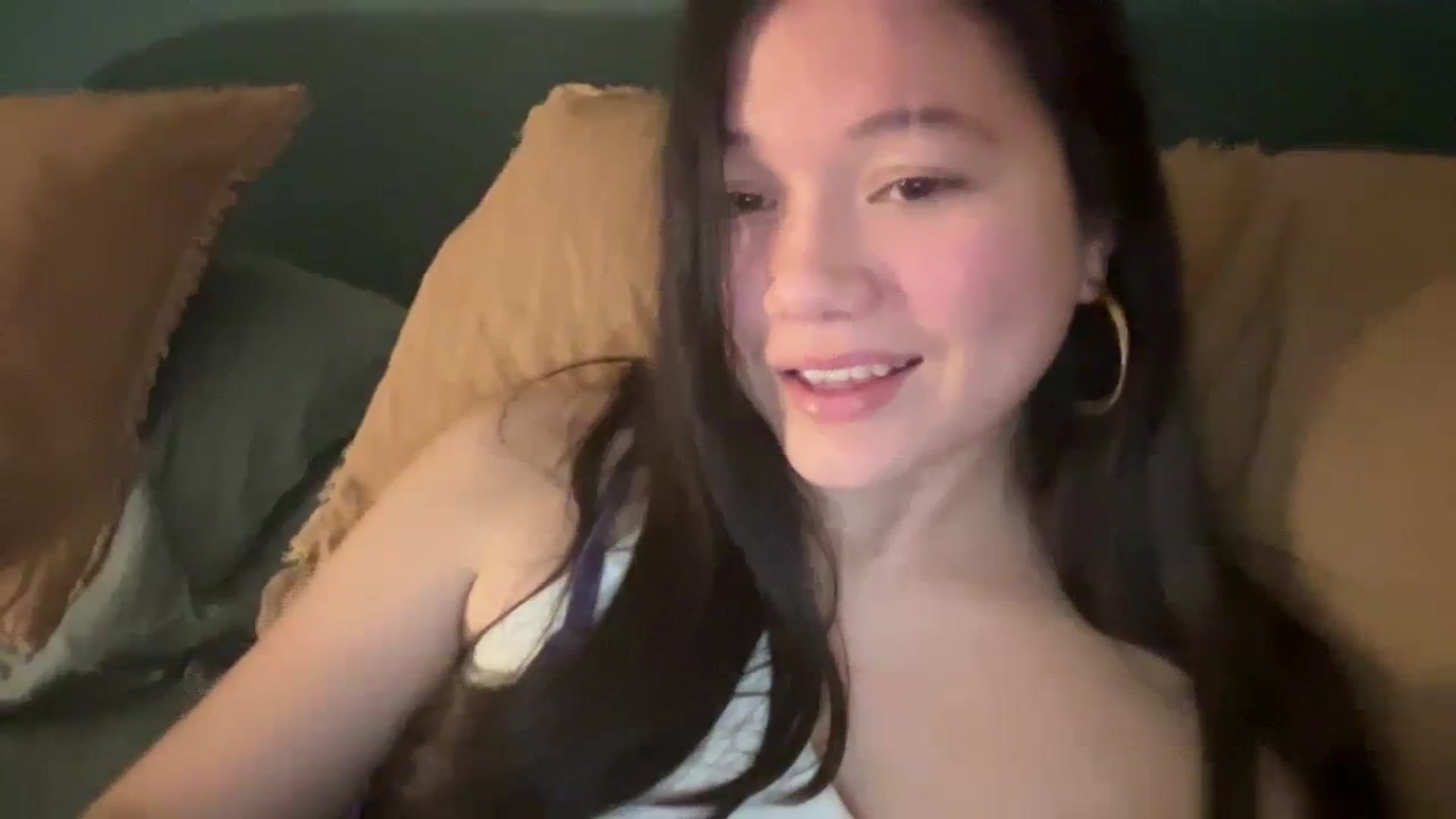Gallery image thumbnail from imava's myfreecams stream on, 03/25/2024, 06:51 image 19 of 20
