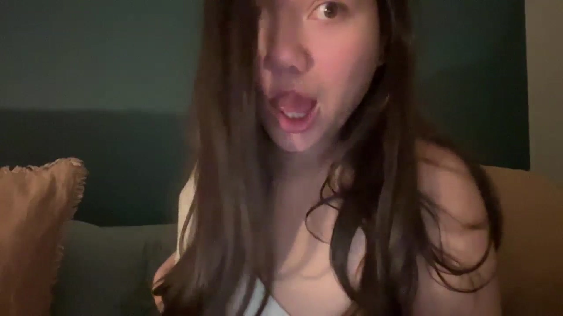 Gallery image thumbnail from imava's myfreecams stream on, 03/25/2024, 07:17 image 18 of 20