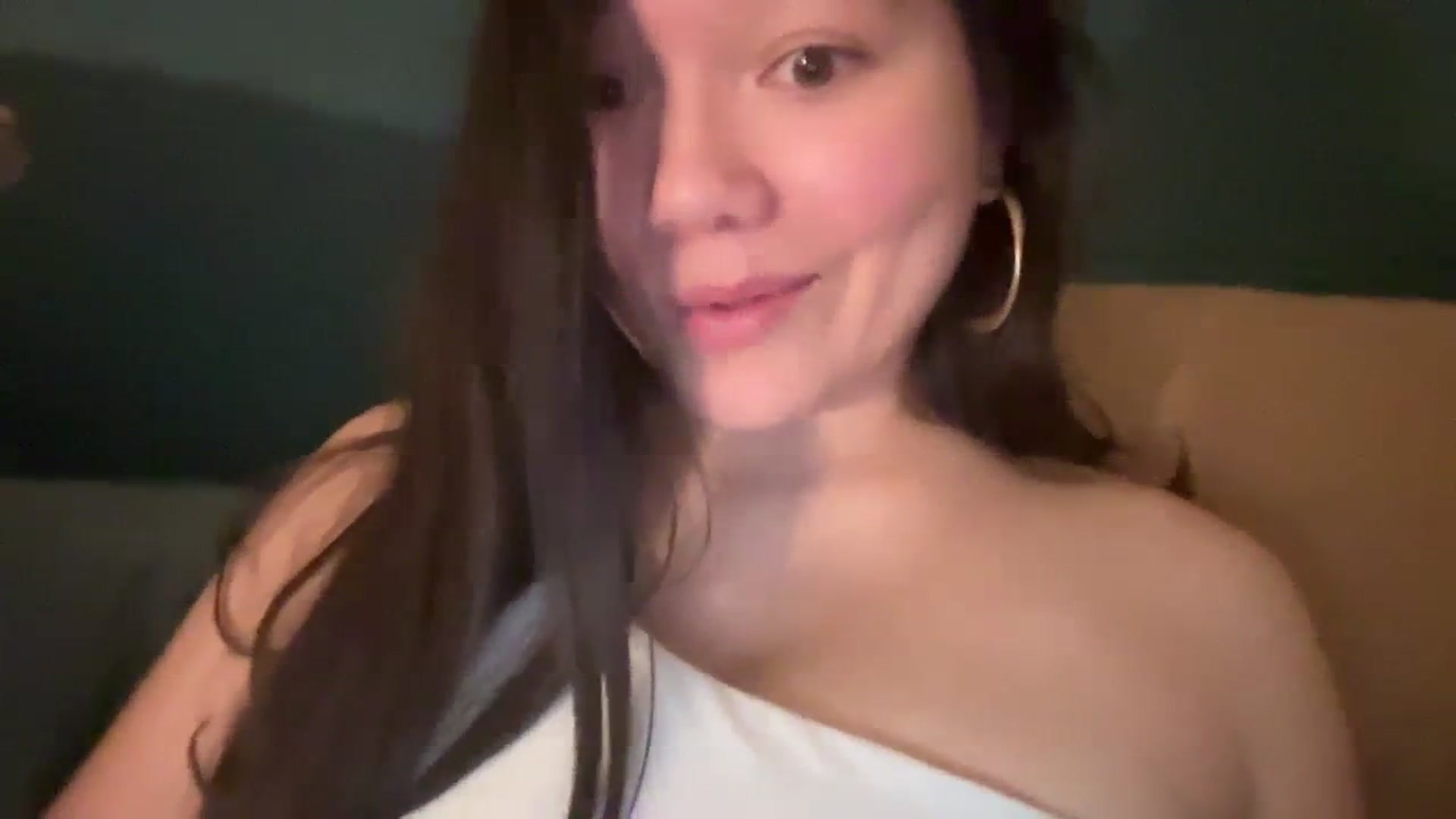 Gallery image thumbnail from imava's myfreecams stream on, 03/25/2024, 07:17 image 14 of 20