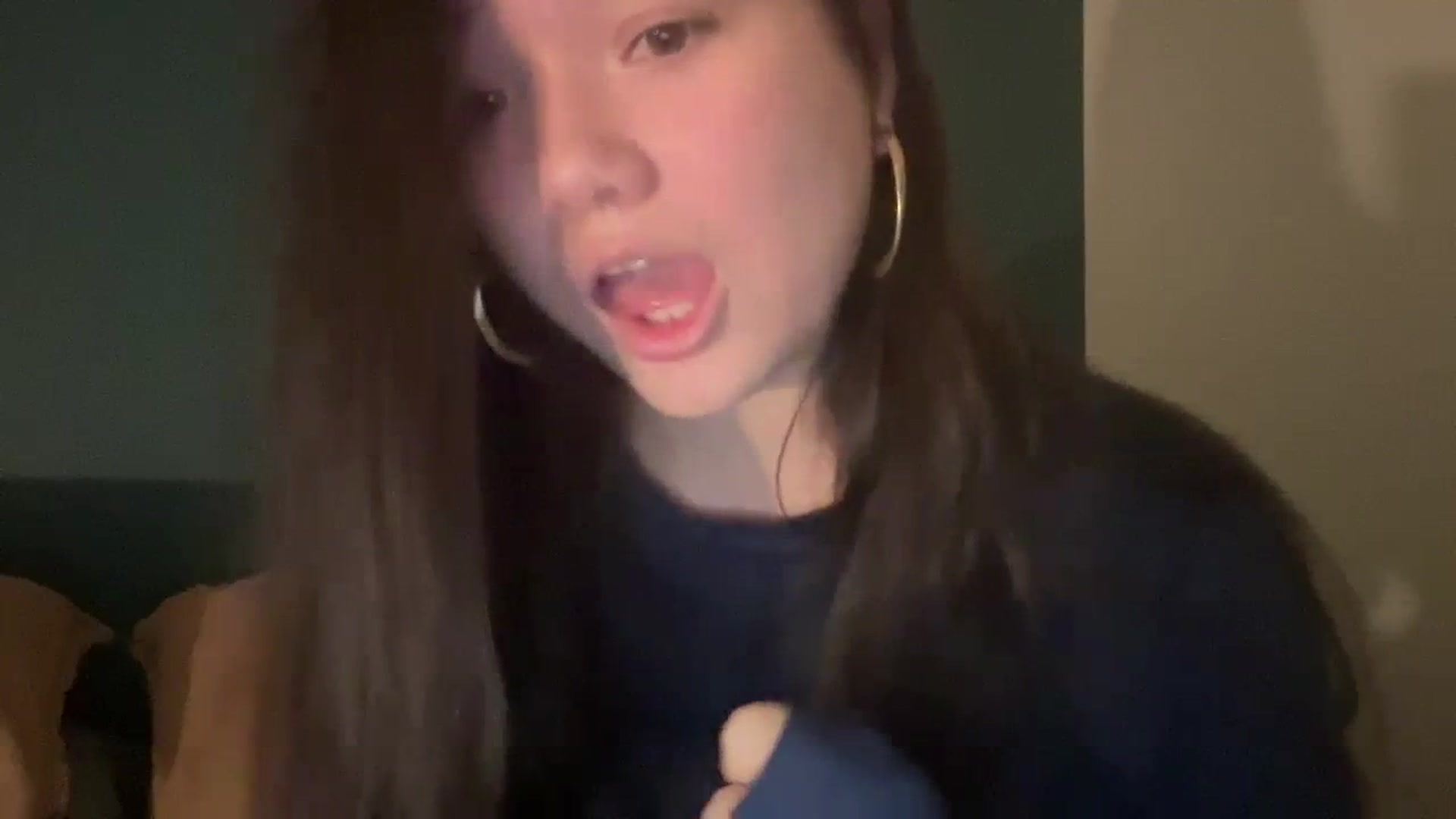 Gallery image thumbnail from imava's myfreecams stream on, 03/26/2024, 23:19 image 3 of 20
