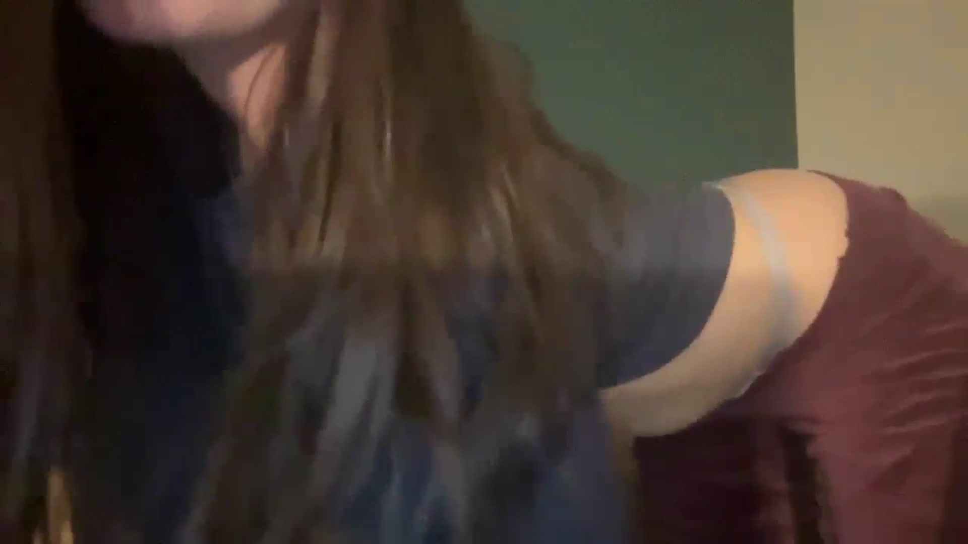 Gallery image thumbnail from imava's myfreecams stream on, 03/26/2024, 23:19 image 14 of 20