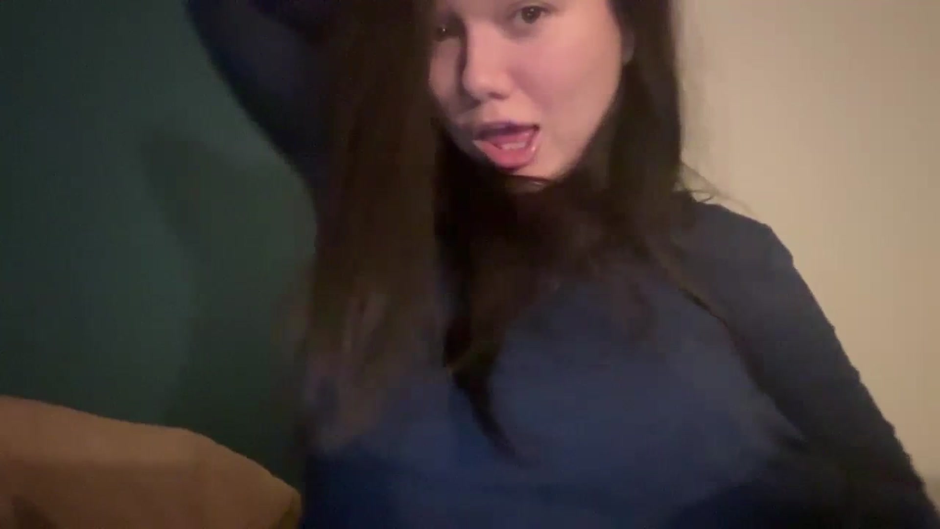 Gallery image thumbnail from imava's myfreecams stream on, 03/27/2024, 04:36 image 4 of 20