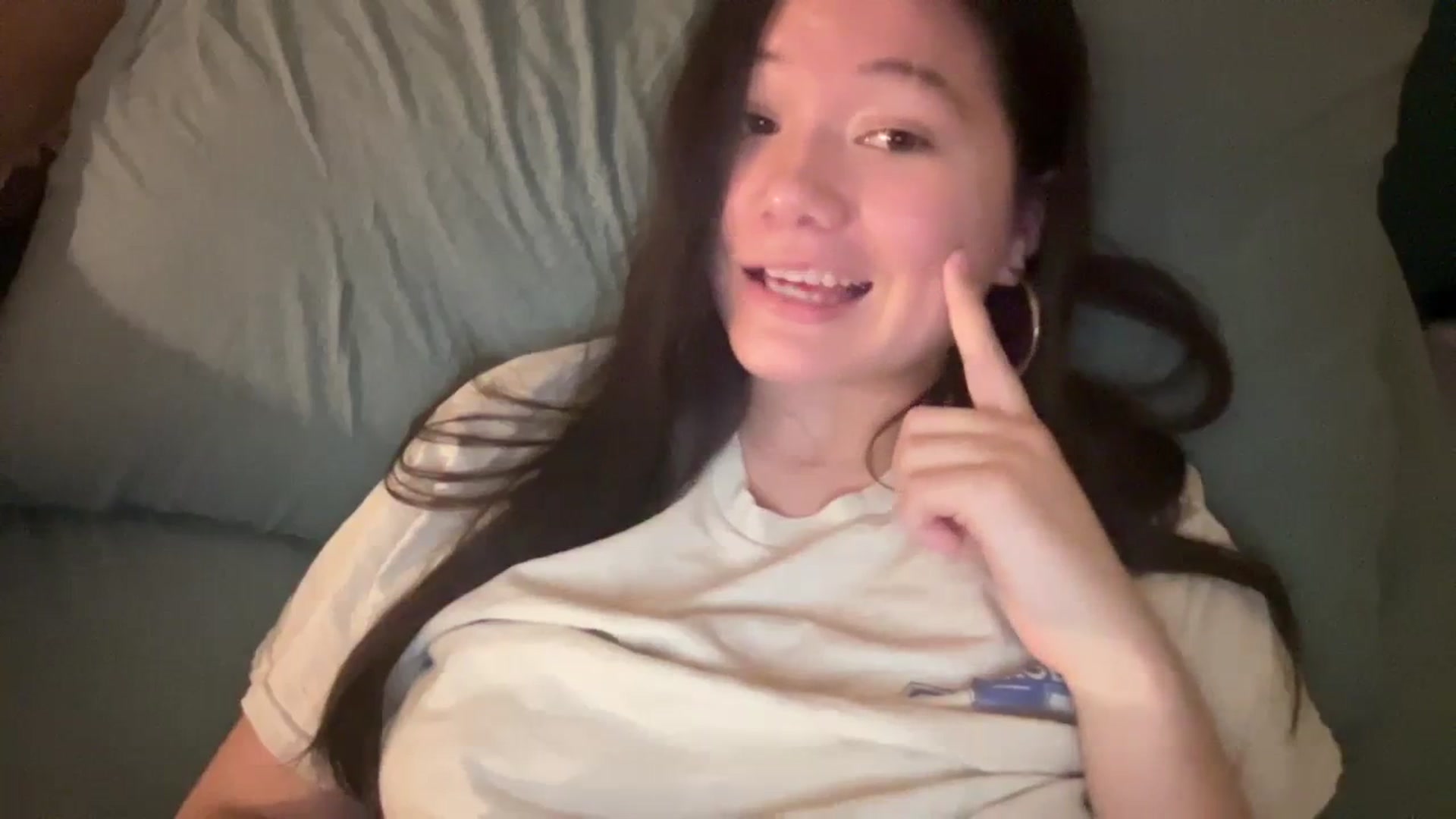 Gallery image thumbnail from imava's myfreecams stream on, 03/29/2024, 09:25 image 3 of 20