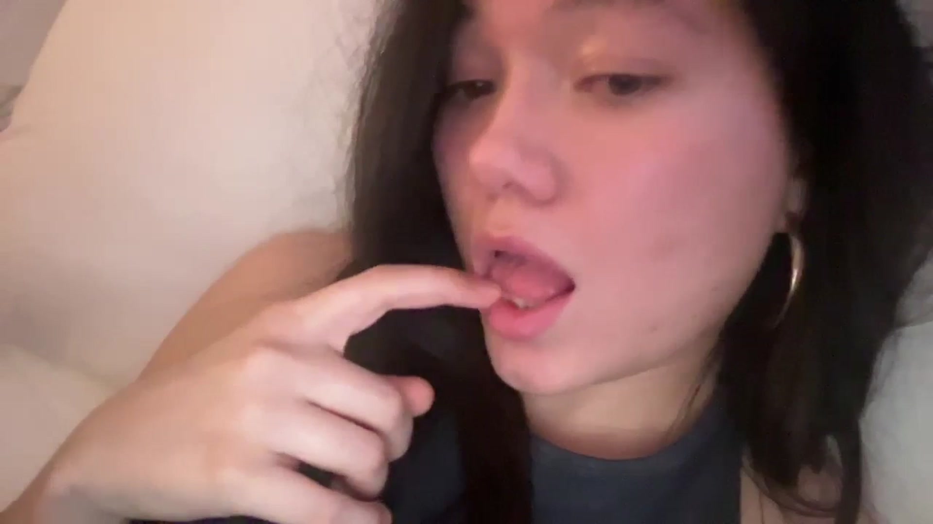 Gallery image thumbnail from imava's myfreecams stream on, 03/30/2024, 08:10 image 15 of 20