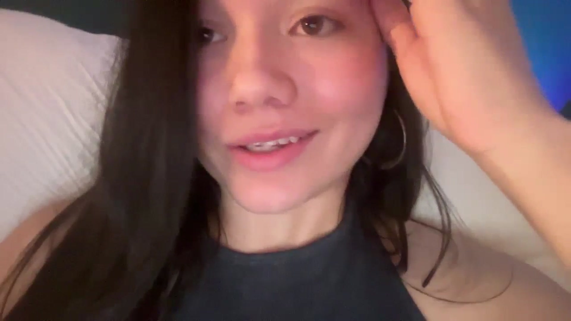 Gallery image thumbnail from imava's myfreecams stream on, 03/30/2024, 08:10 image 3 of 20