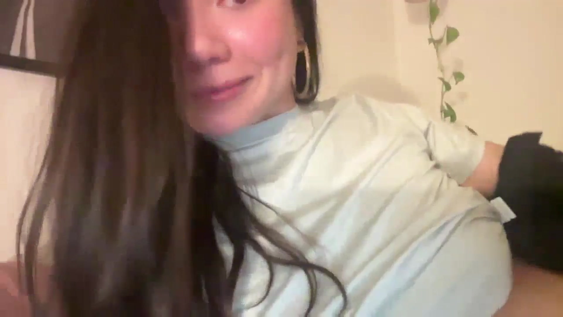 Gallery image thumbnail from imava's myfreecams stream on, 03/31/2024, 07:45 image 16 of 20