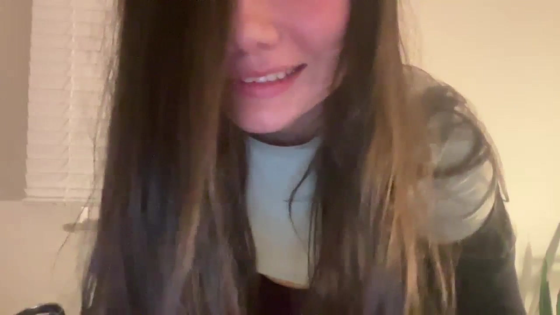 Gallery image thumbnail from imava's myfreecams stream on, 03/31/2024, 07:45 image 7 of 20