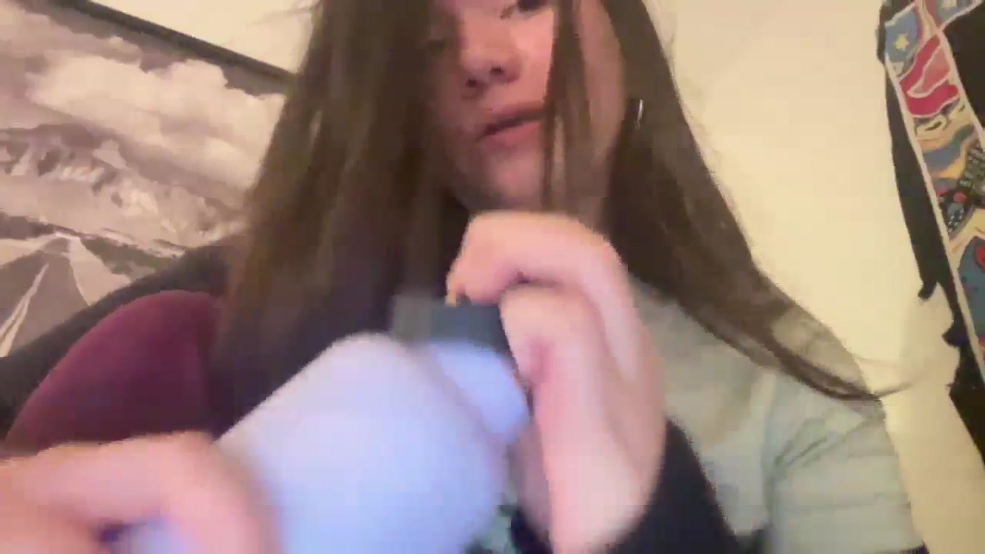 Gallery image thumbnail from imava's myfreecams stream on, 03/31/2024, 07:45 image 19 of 20