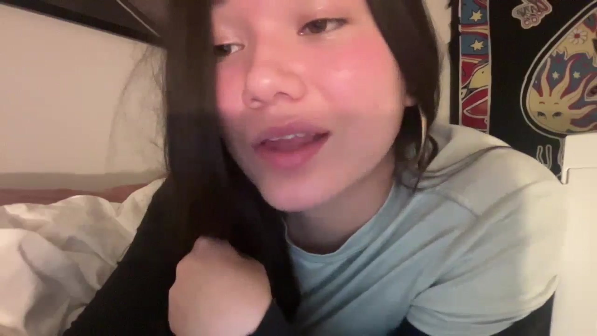 Gallery image thumbnail from imava's myfreecams stream on, 03/31/2024, 07:45 image 12 of 20