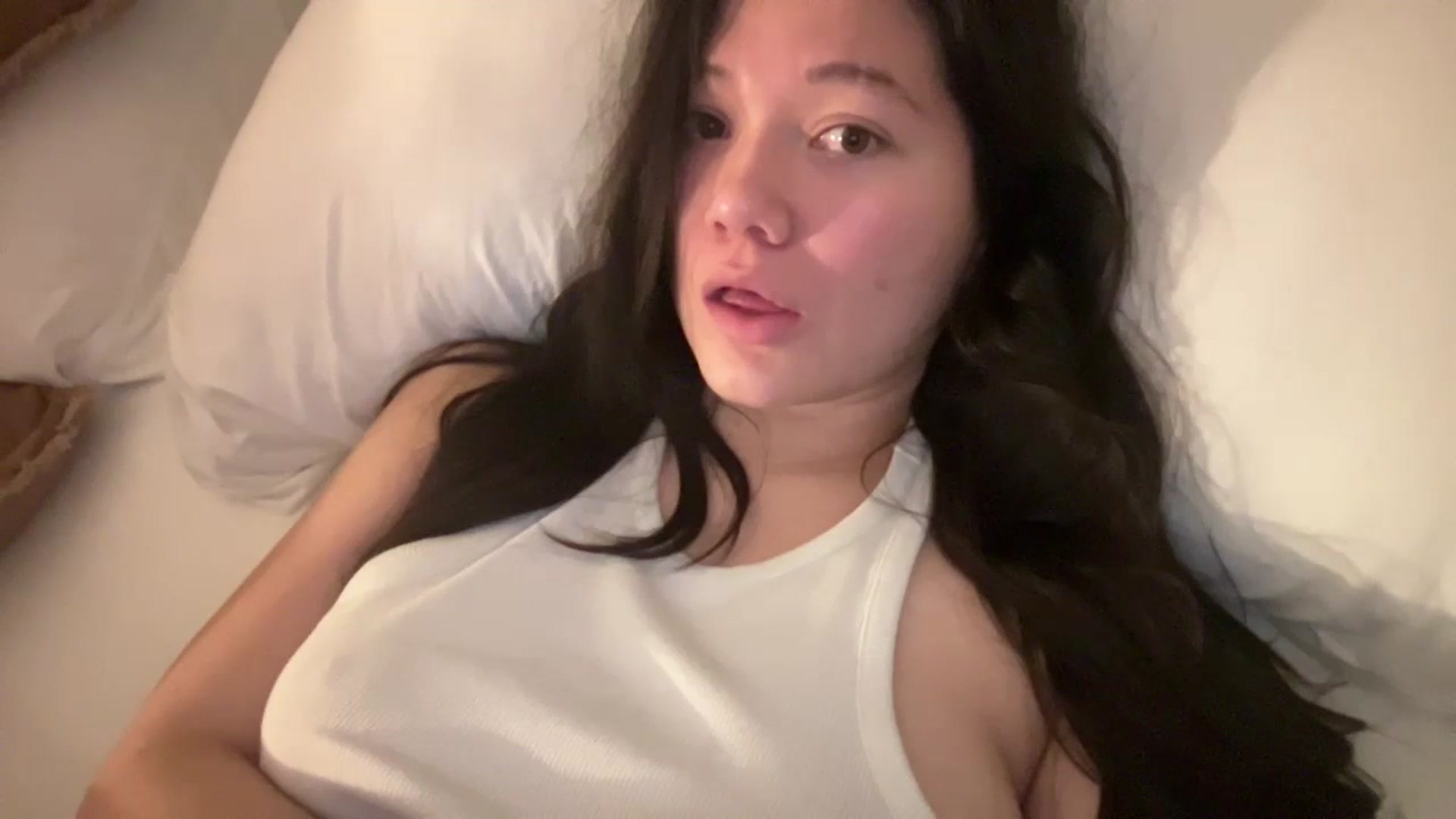 Gallery image thumbnail from imava's myfreecams stream on, 04/01/2024, 09:01 image 11 of 20