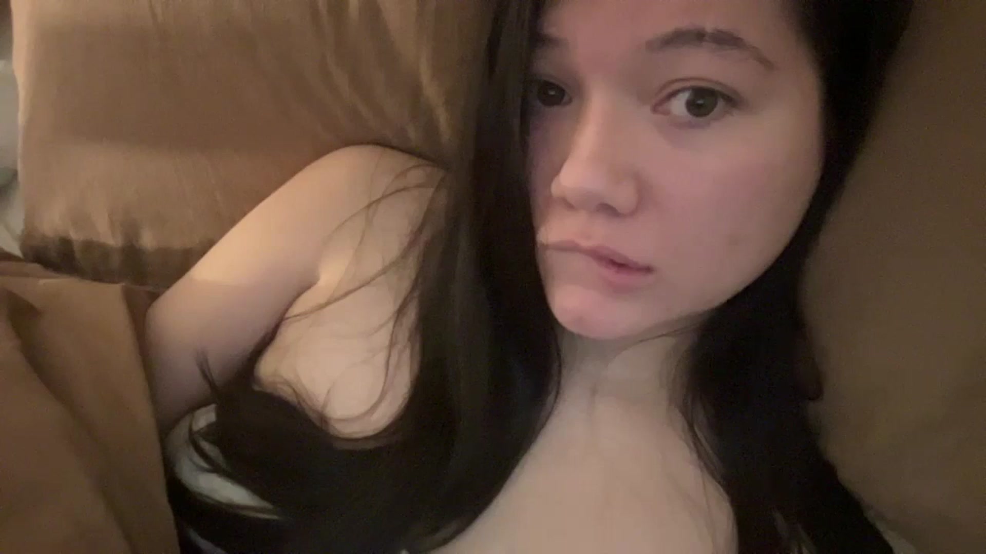 Gallery image thumbnail from imava's myfreecams stream on, 04/02/2024, 23:38 image 19 of 20