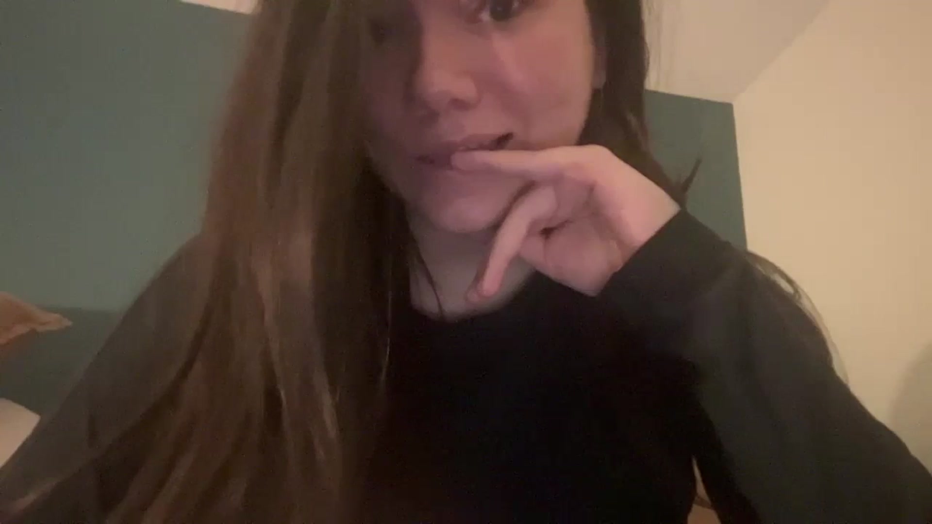 Gallery image thumbnail from imava's myfreecams stream on, 04/03/2024, 09:08 image 18 of 20