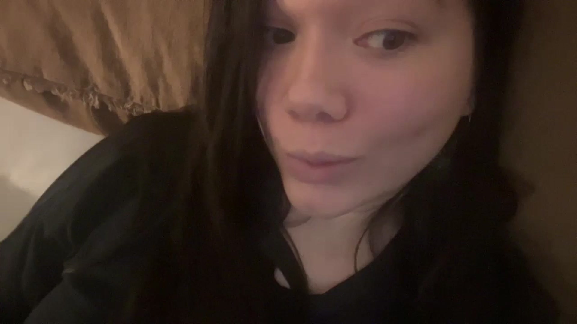 Gallery image thumbnail from imava's myfreecams stream on, 04/03/2024, 09:08 image 13 of 20