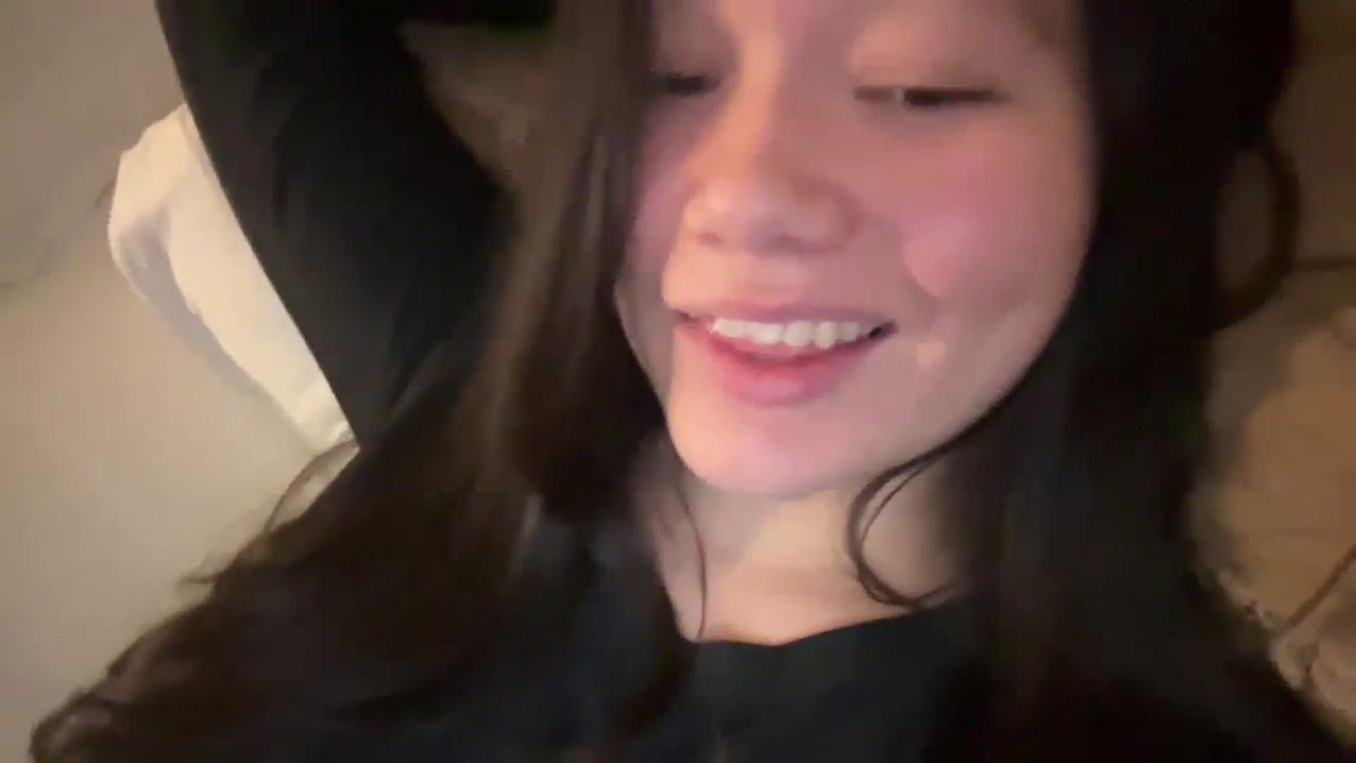 Gallery image thumbnail from imava's myfreecams stream on, 04/03/2024, 09:08 image 10 of 20