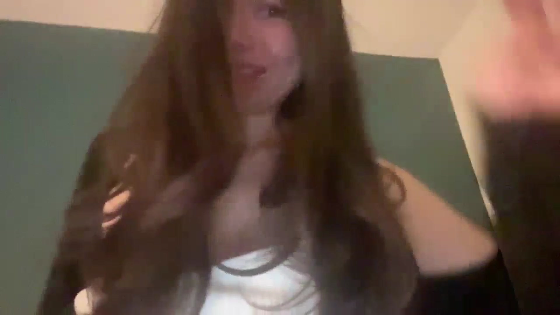 Gallery image thumbnail from imava's myfreecams stream on, 04/04/2024, 06:48 image 7 of 20