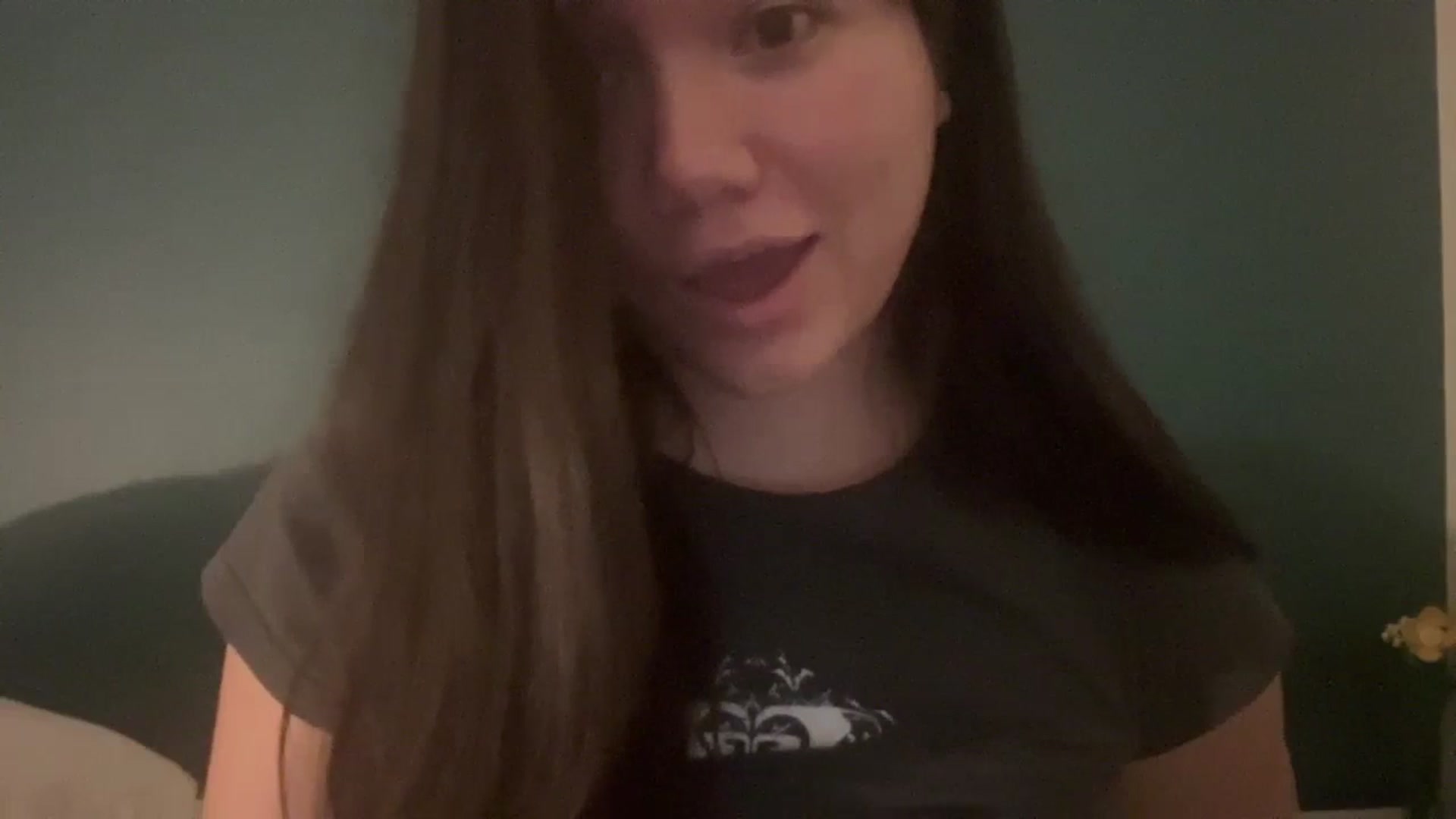 Gallery image thumbnail from imava's myfreecams stream on, 04/05/2024, 10:17 image 19 of 20