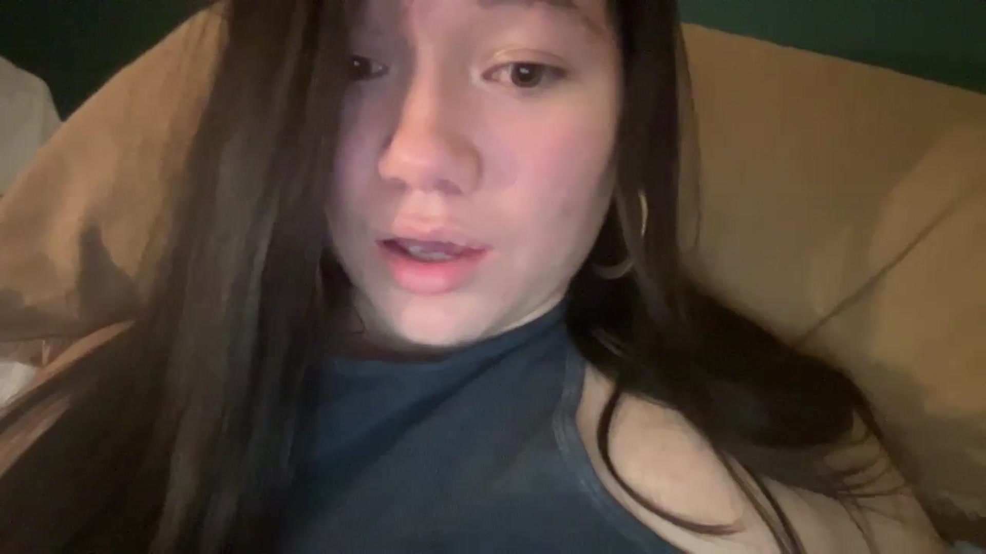 Gallery image thumbnail from imava's myfreecams stream on, 04/06/2024, 10:27 image 17 of 20
