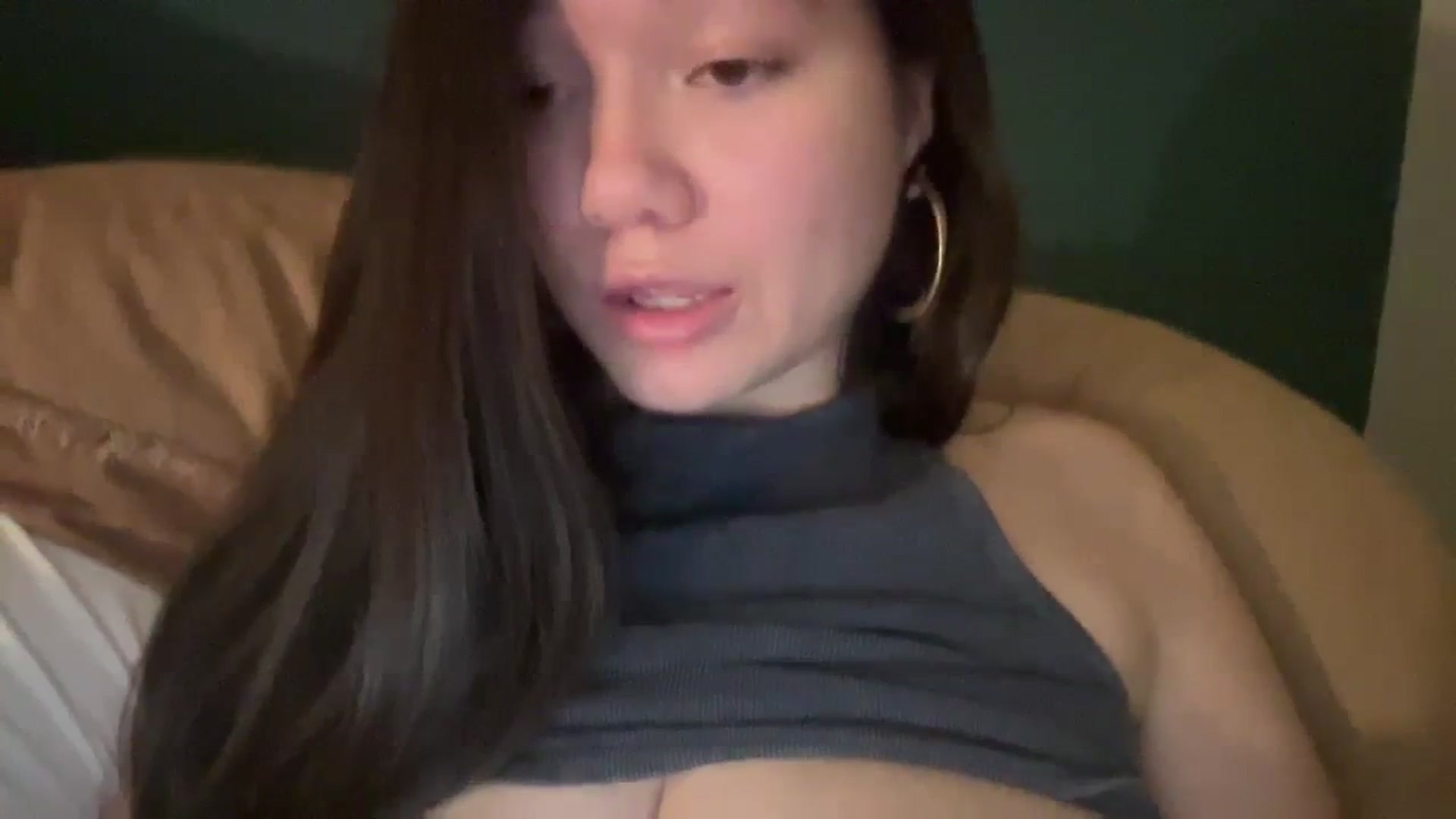 Gallery image thumbnail from imava's myfreecams stream on, 04/06/2024, 10:27 image 2 of 20